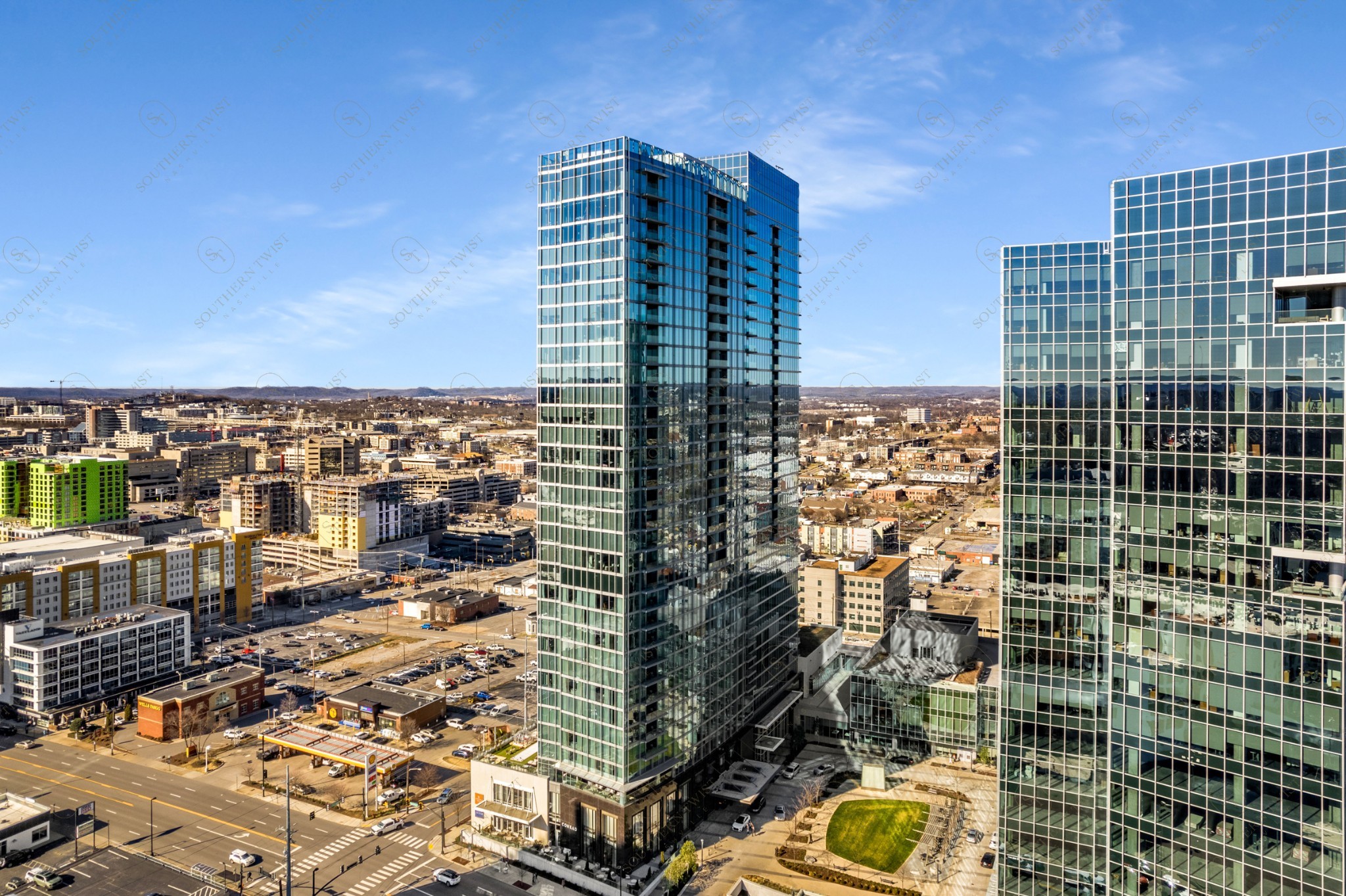 1616 West End Ave Unit: 2004