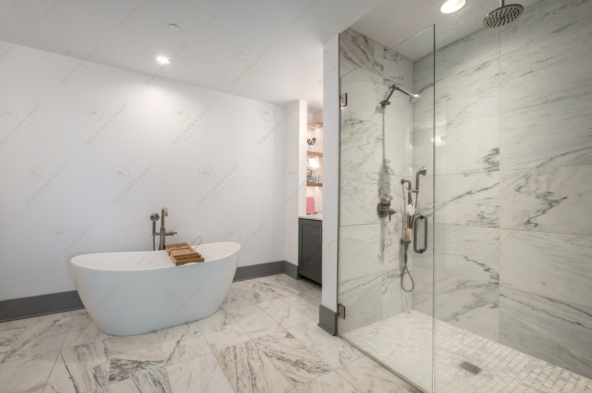 1616 West End Ave Unit: 2004