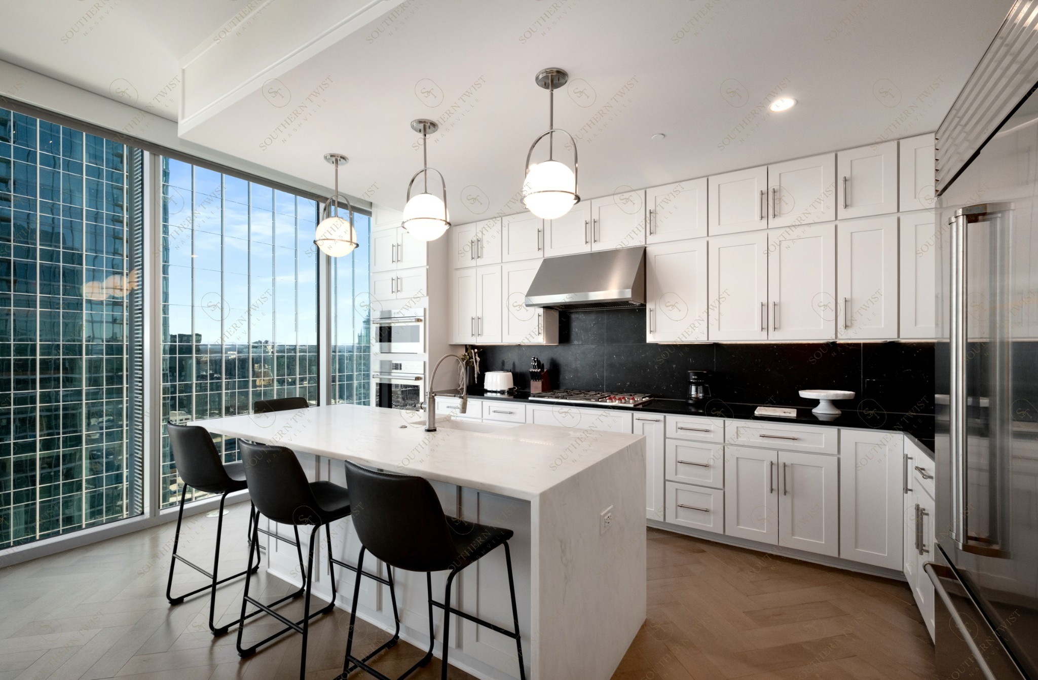 1616 West End Ave Unit: 2004