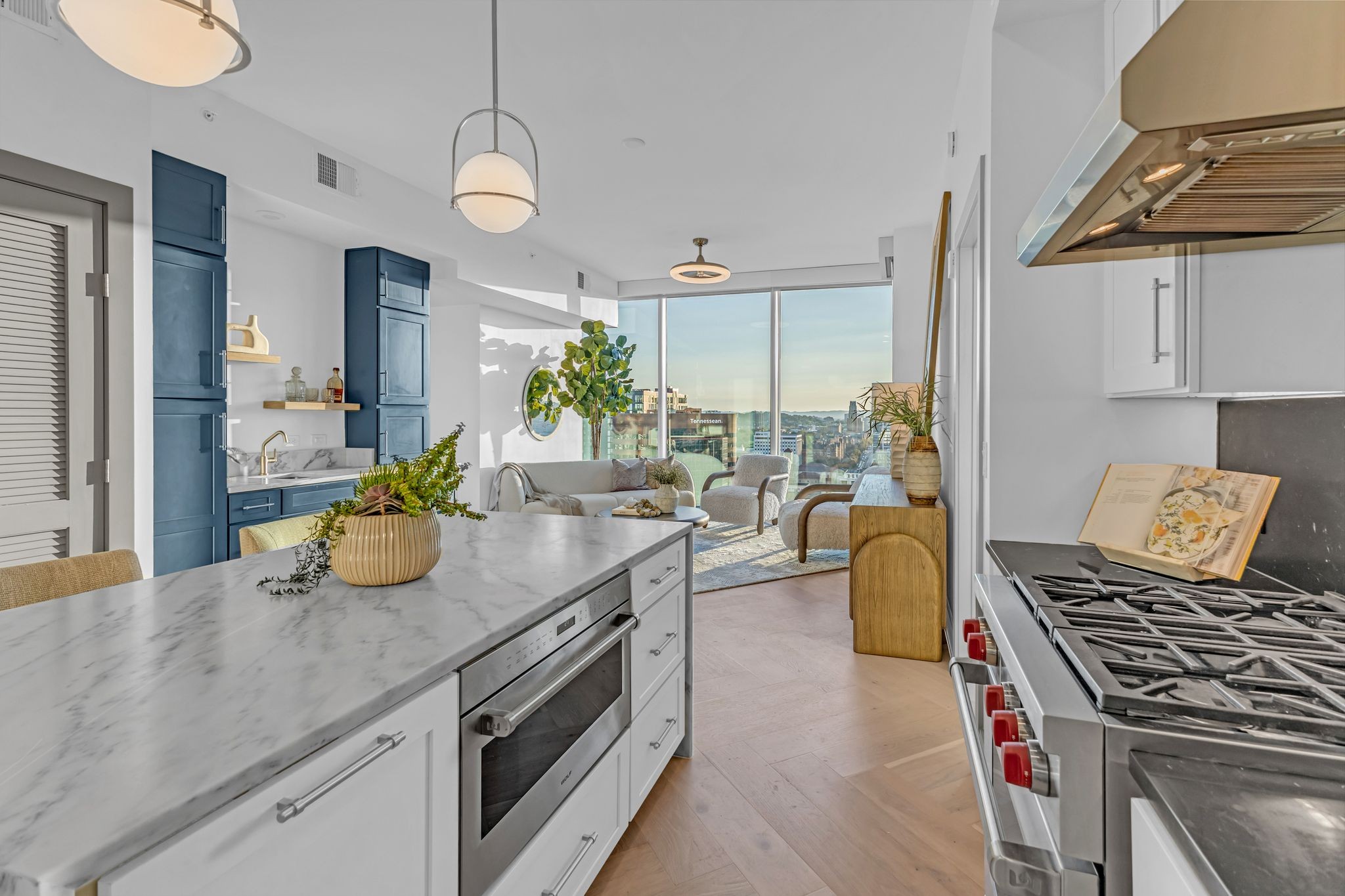 1616 West End Ave Unit: 2009