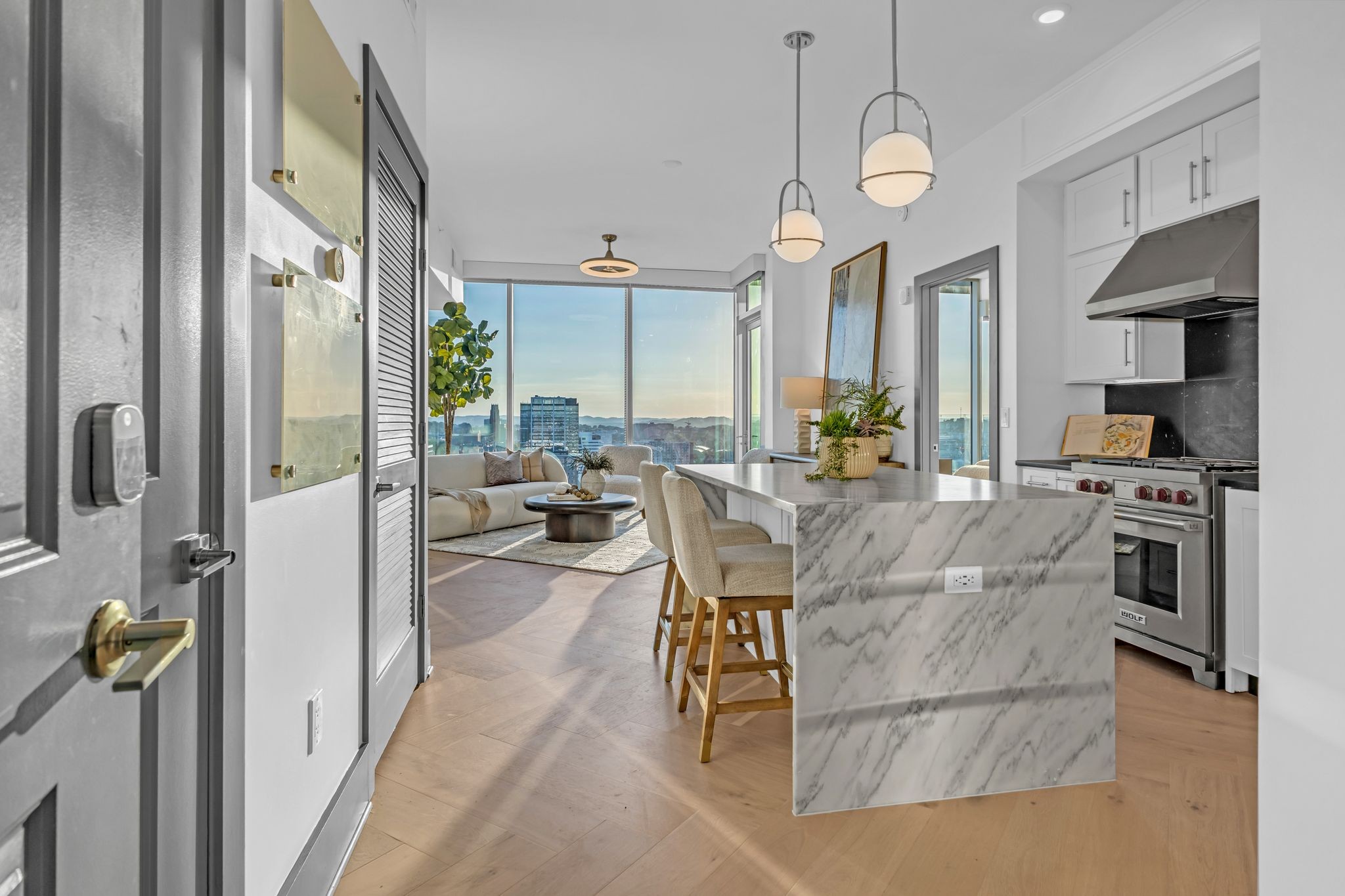 1616 West End Ave Unit: 2009