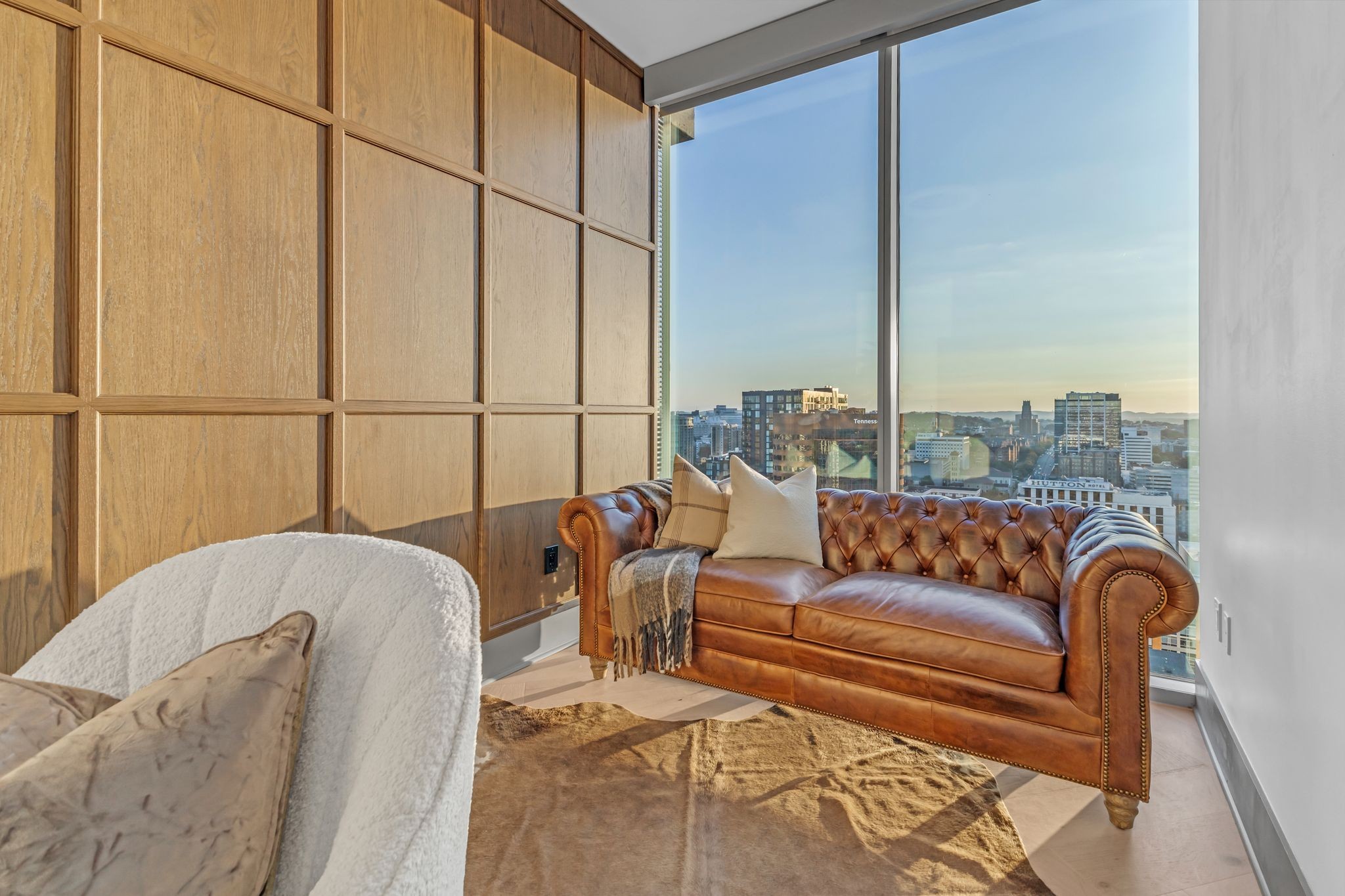 1616 West End Ave Unit: 2009