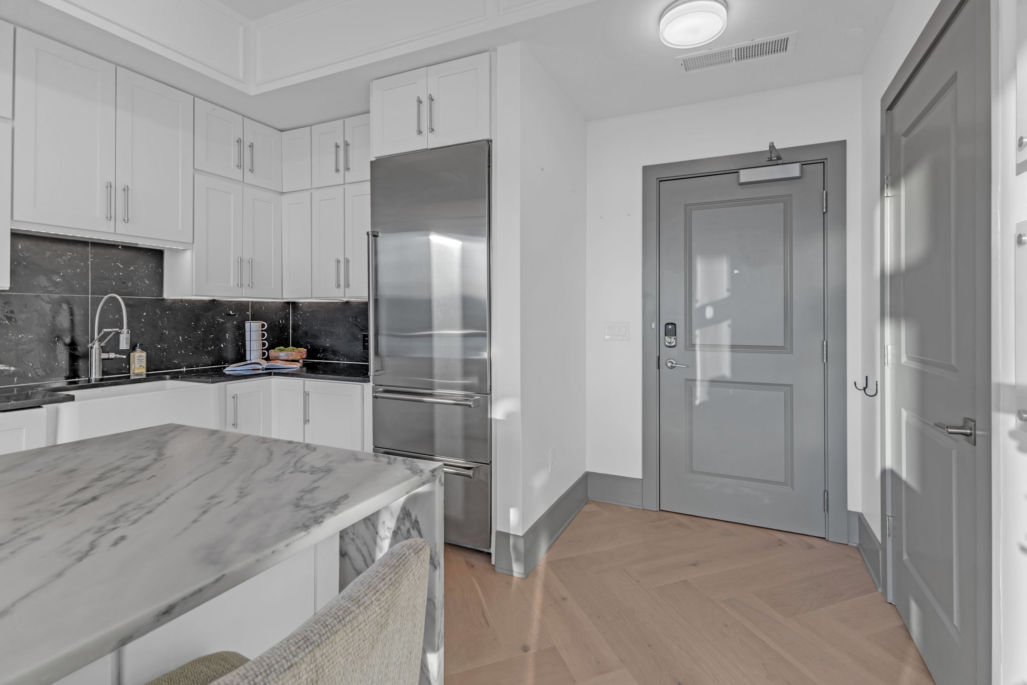 1616 West End Ave Unit: 2009