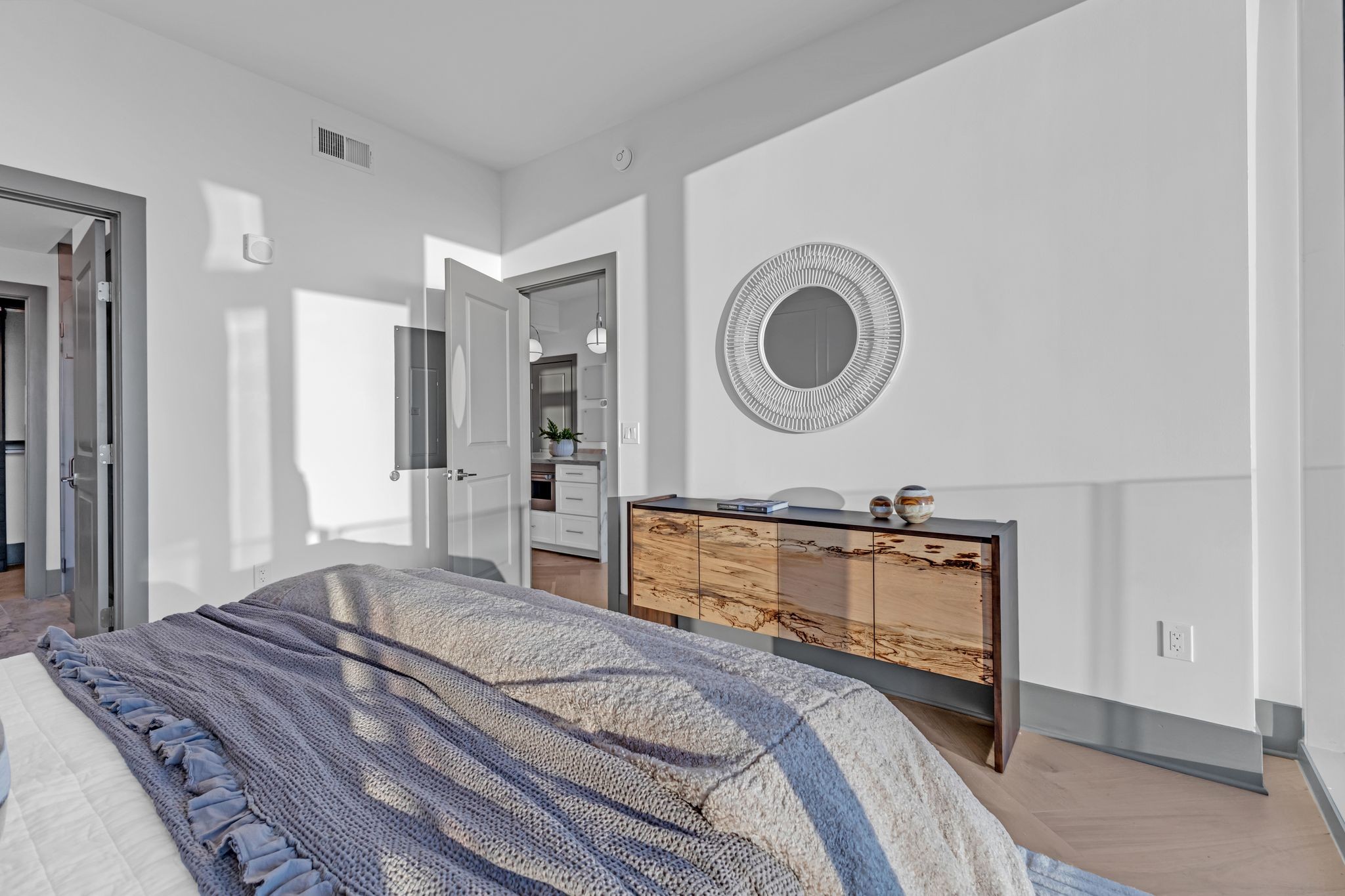 1616 West End Ave Unit: 2009