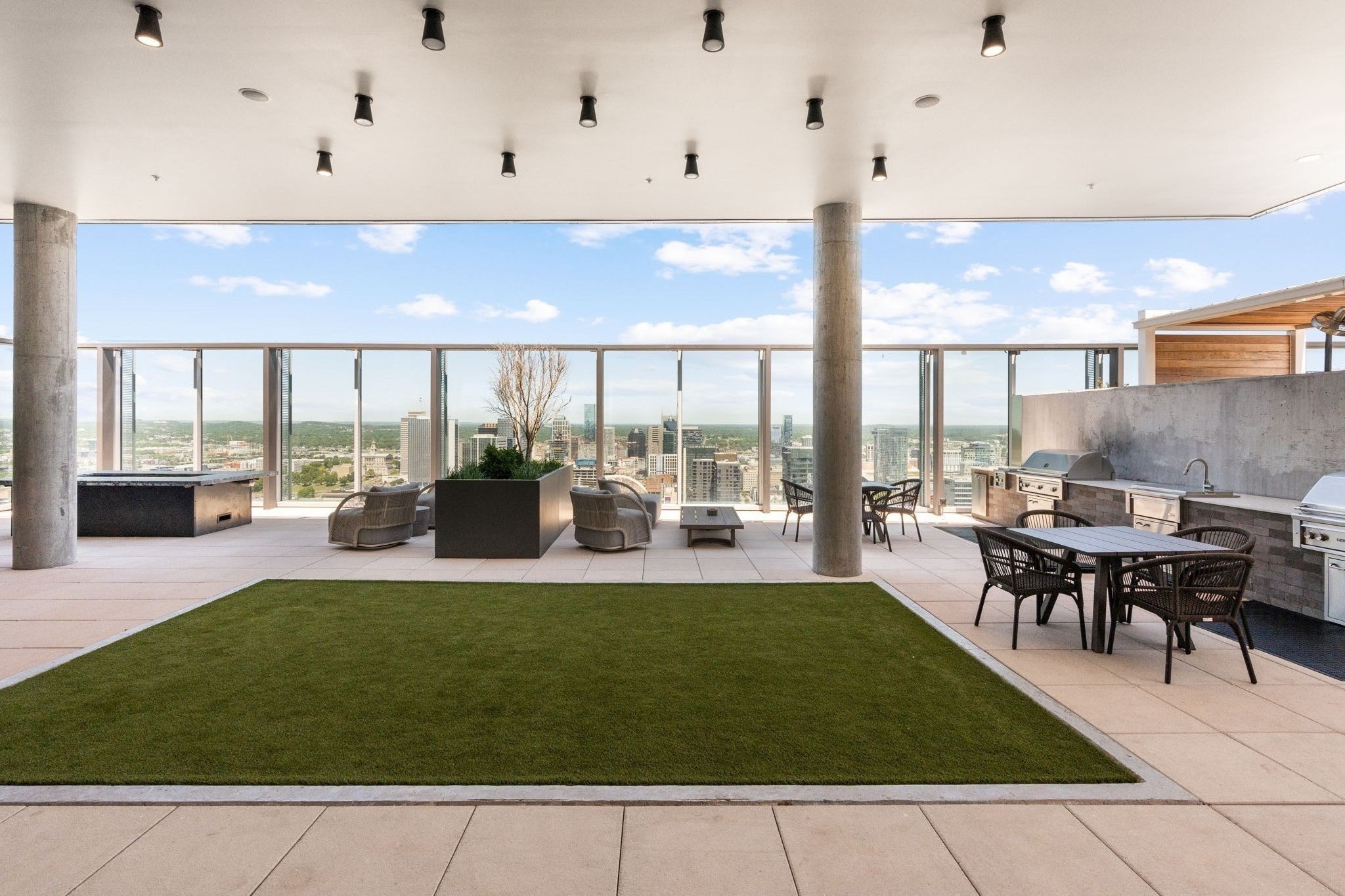 1616 West End Ave Unit: 2009