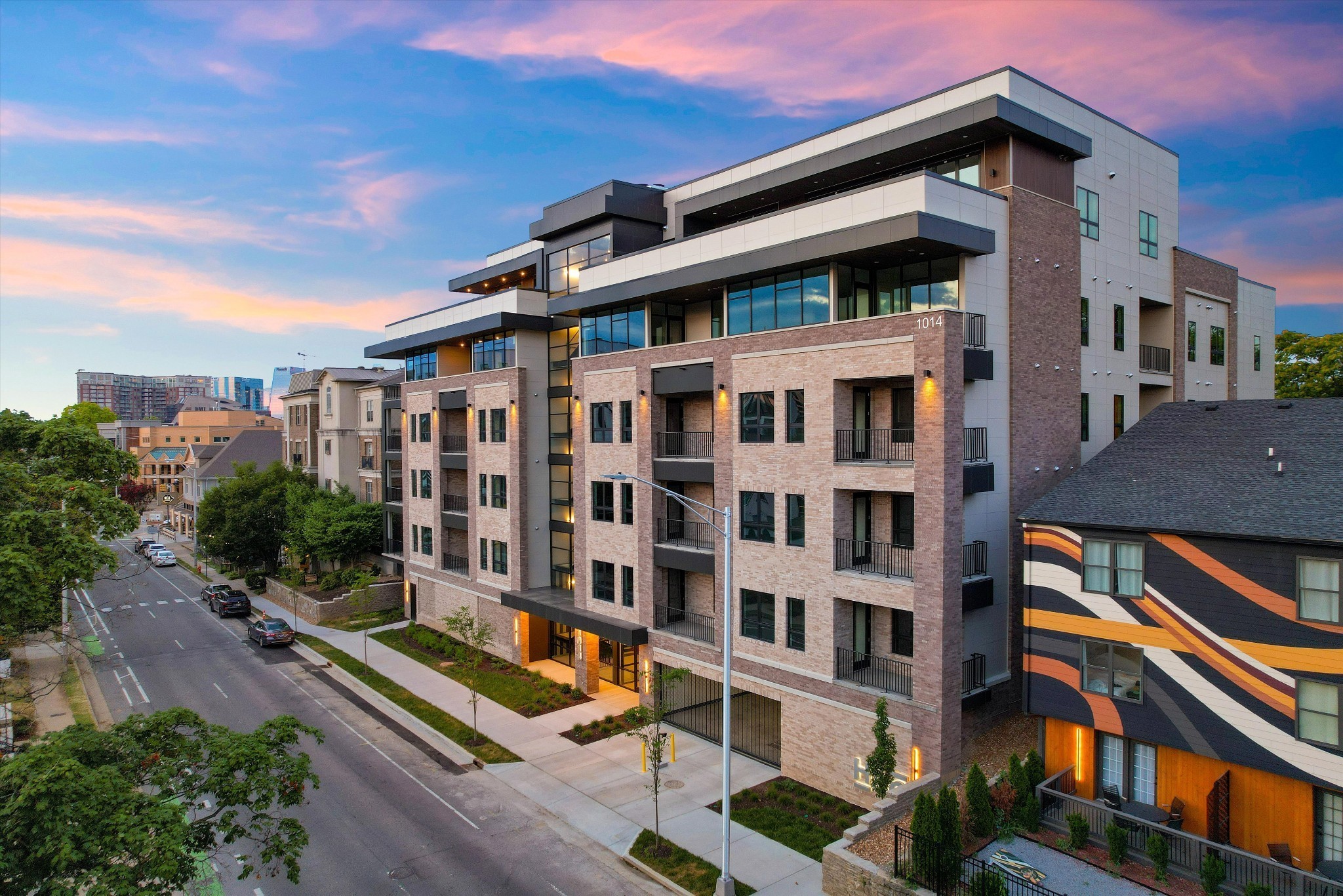 1014 16th Avenue, S Unit: B1 Corner