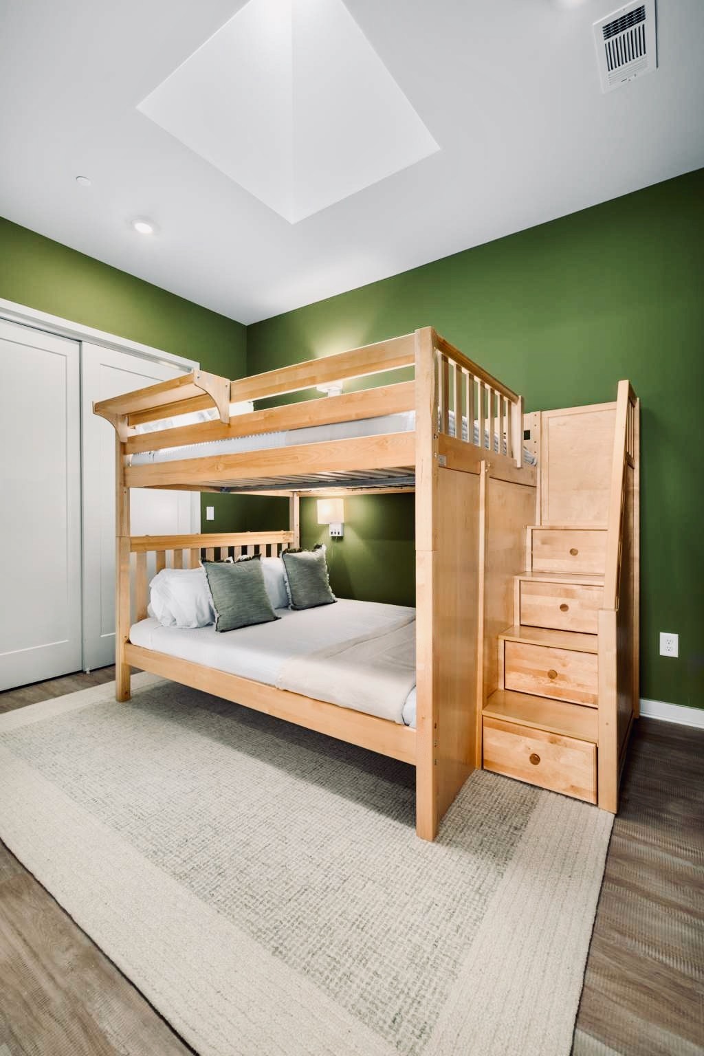 1014 16th Avenue, S Unit: 502