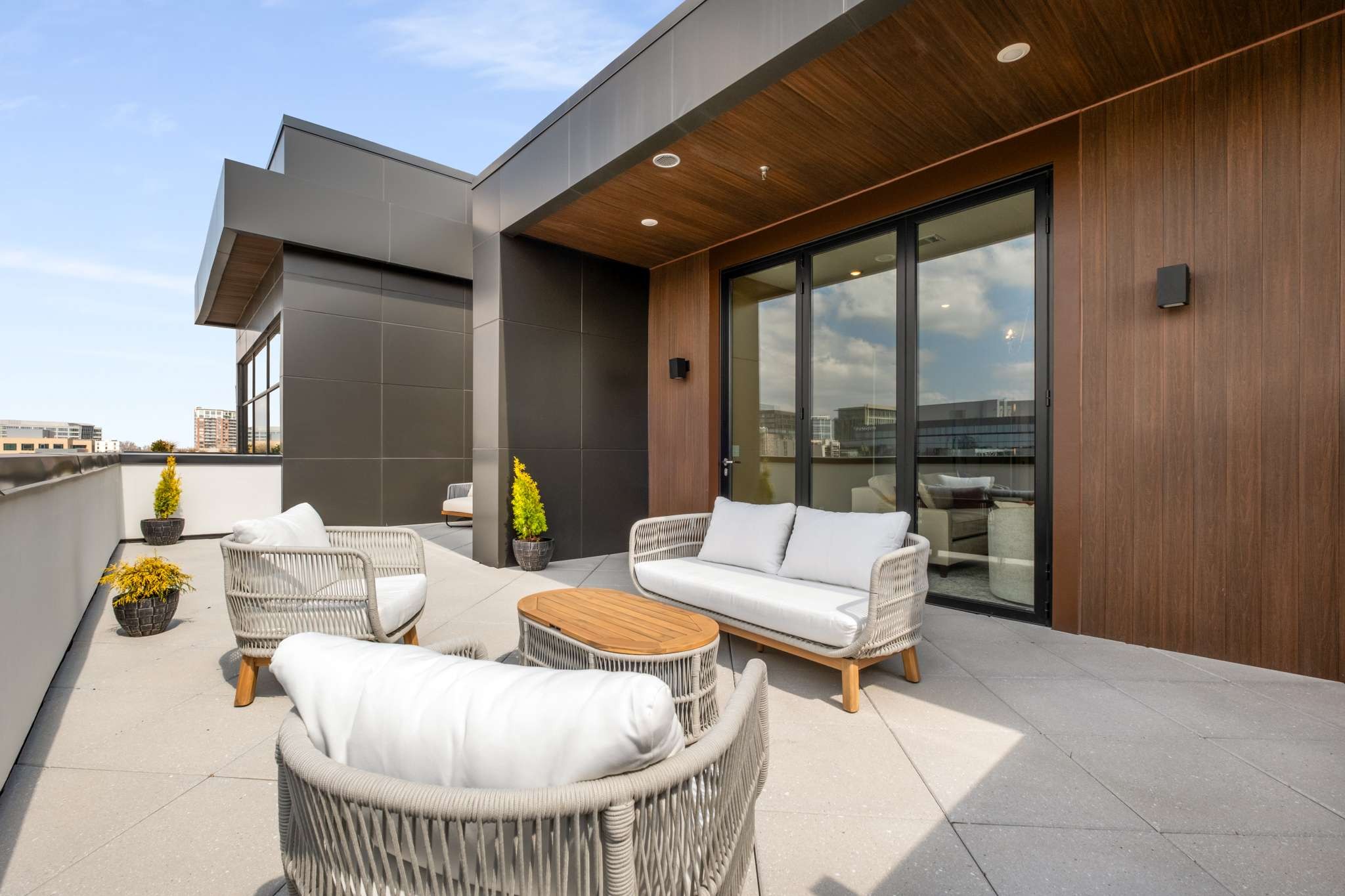 1014 16th Avenue, S Unit: 502