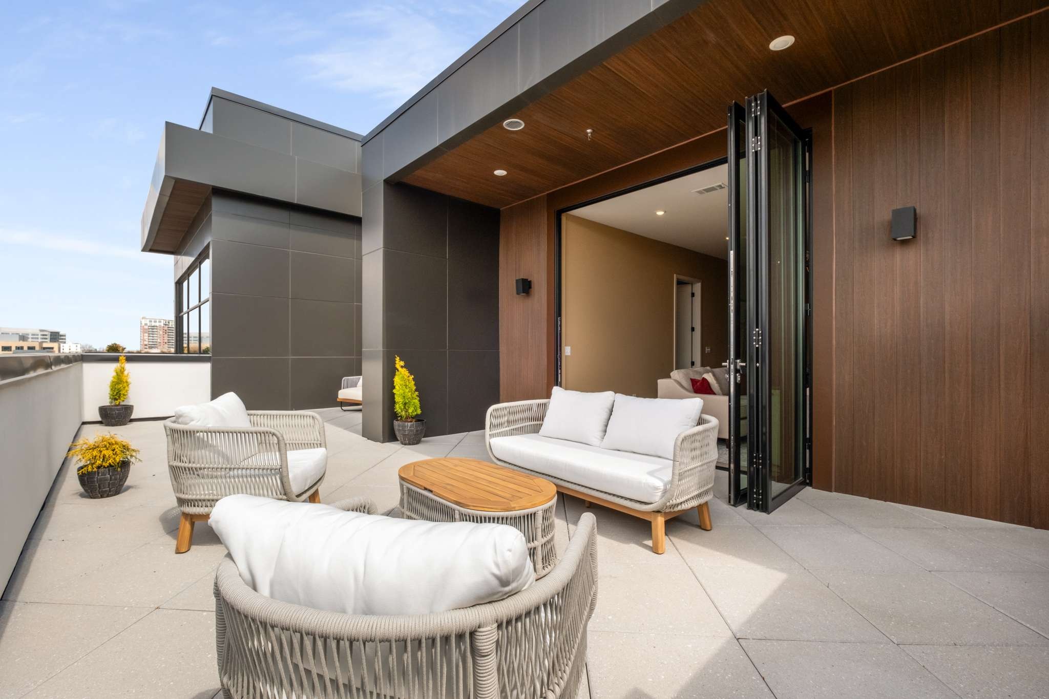 1014 16th Avenue, S Unit: 502