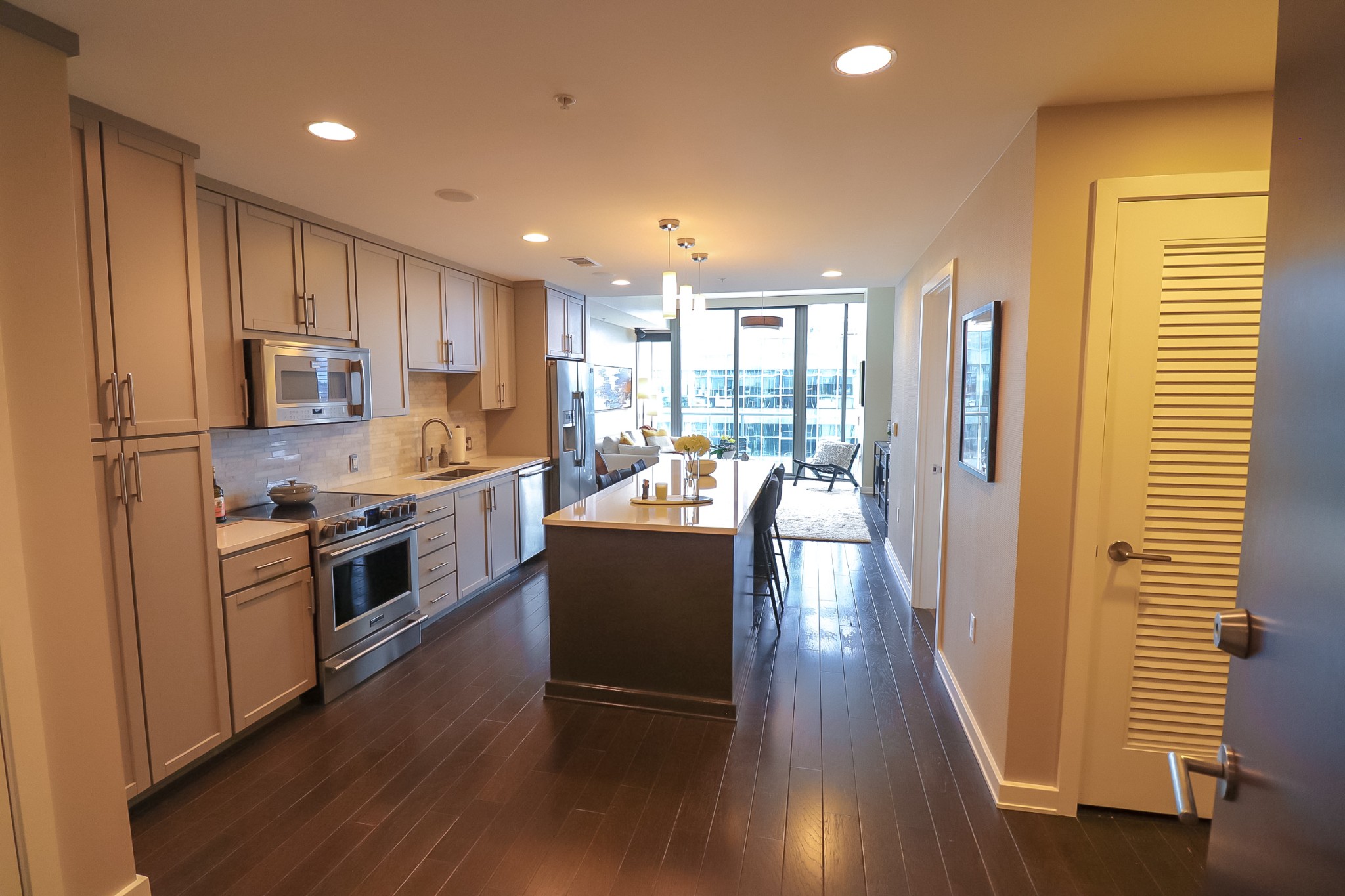 1212 Laurel St Unit: 1708