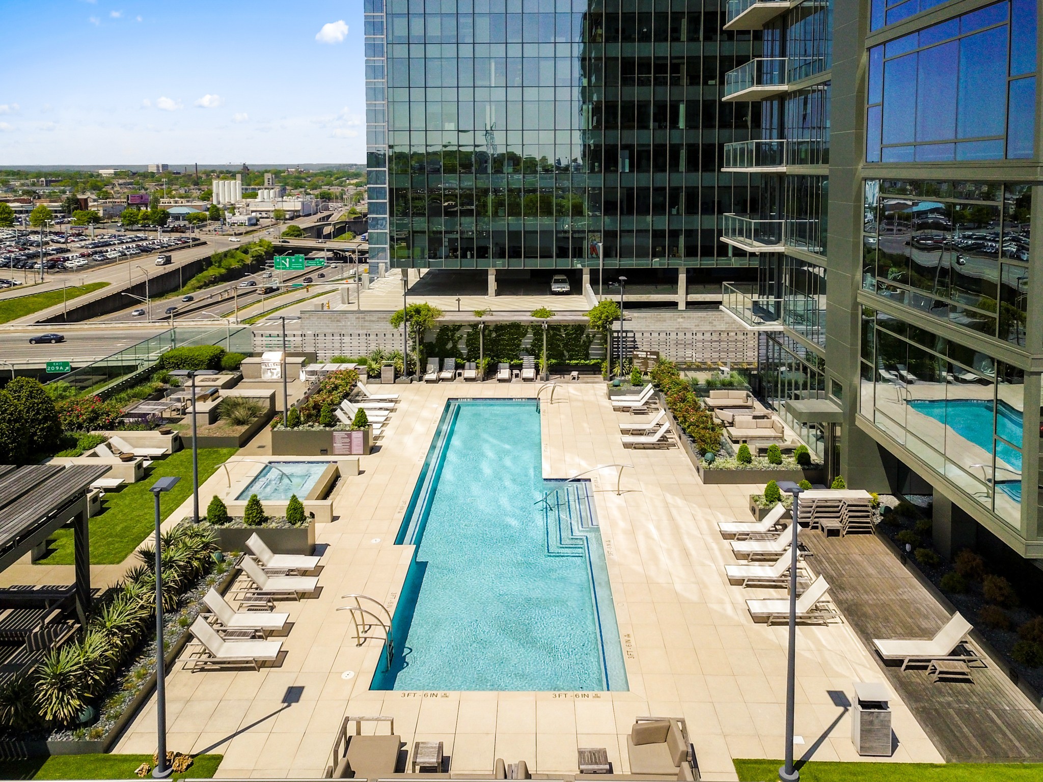 1212 Laurel St Unit: 709