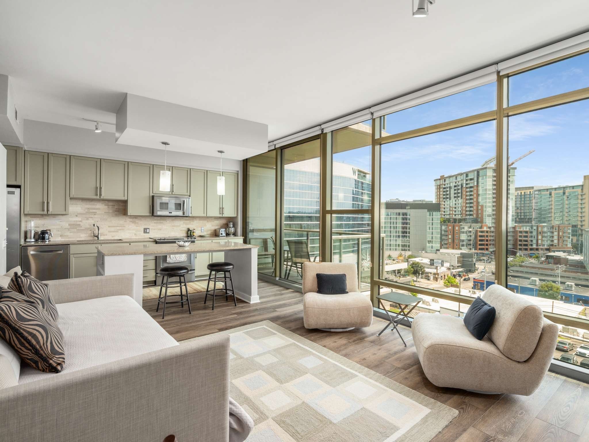 1212 Laurel St Unit: 709