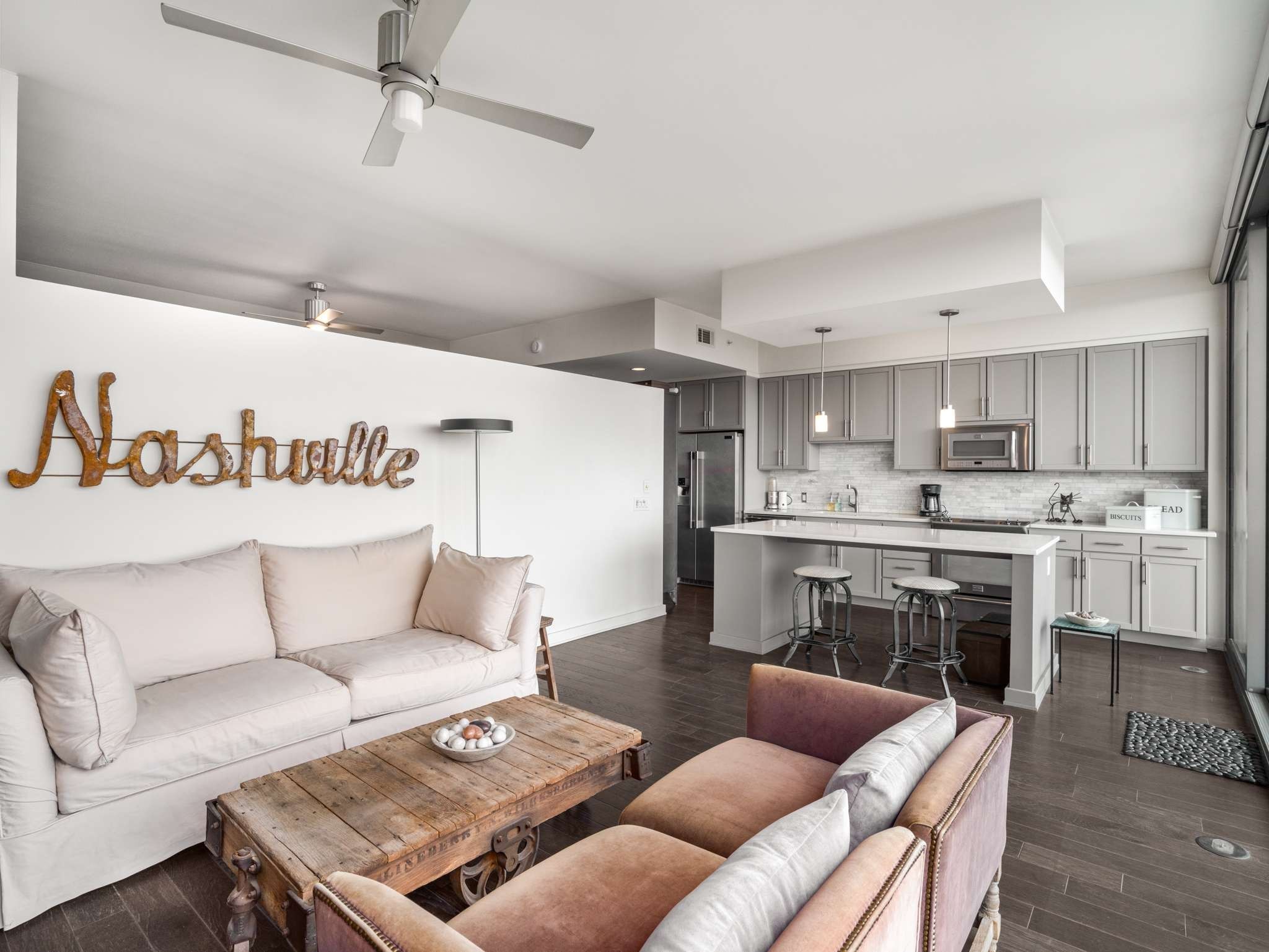 1212 Laurel St Unit: 2009