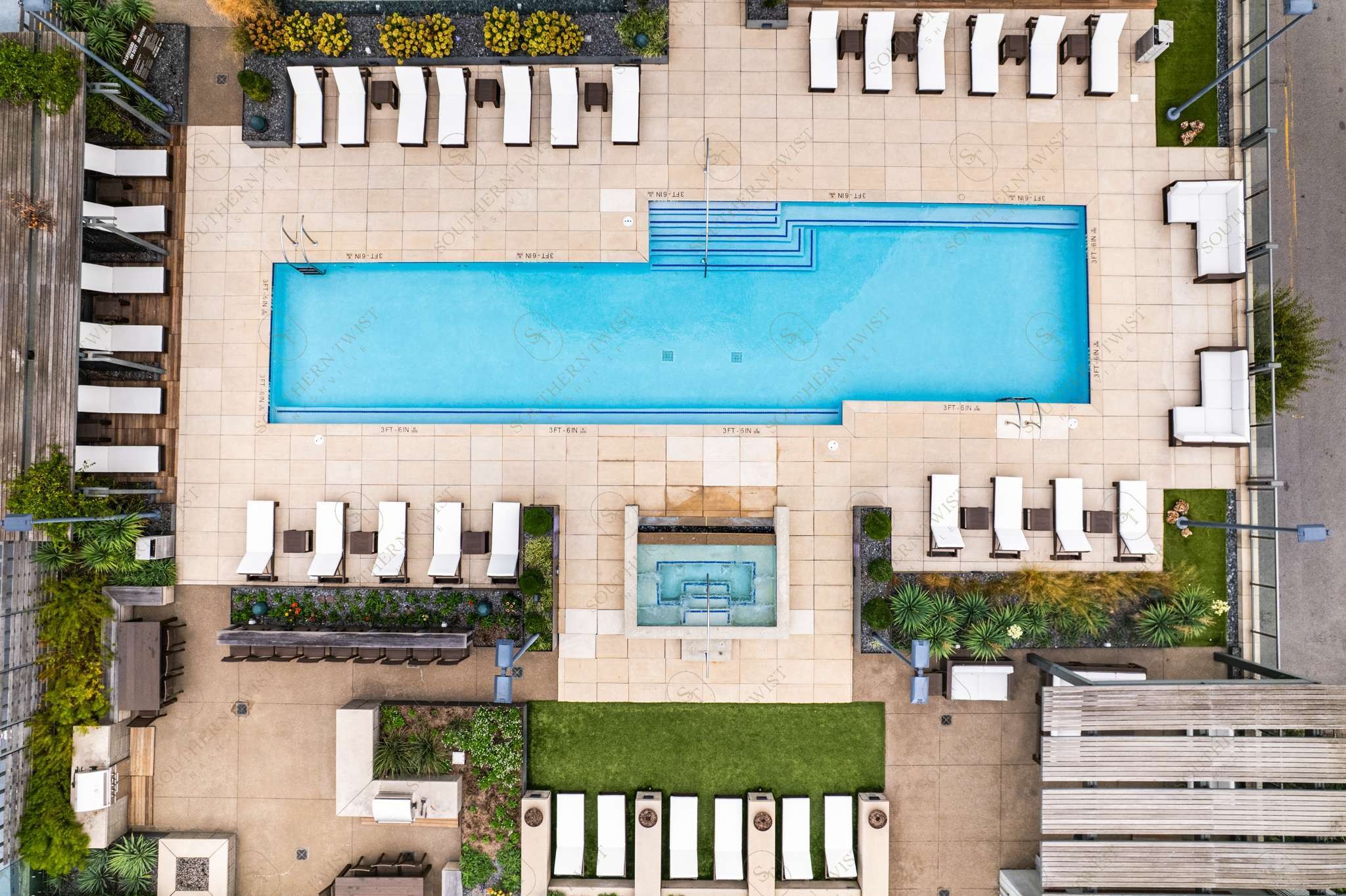 1212 Laurel St Unit: 2009