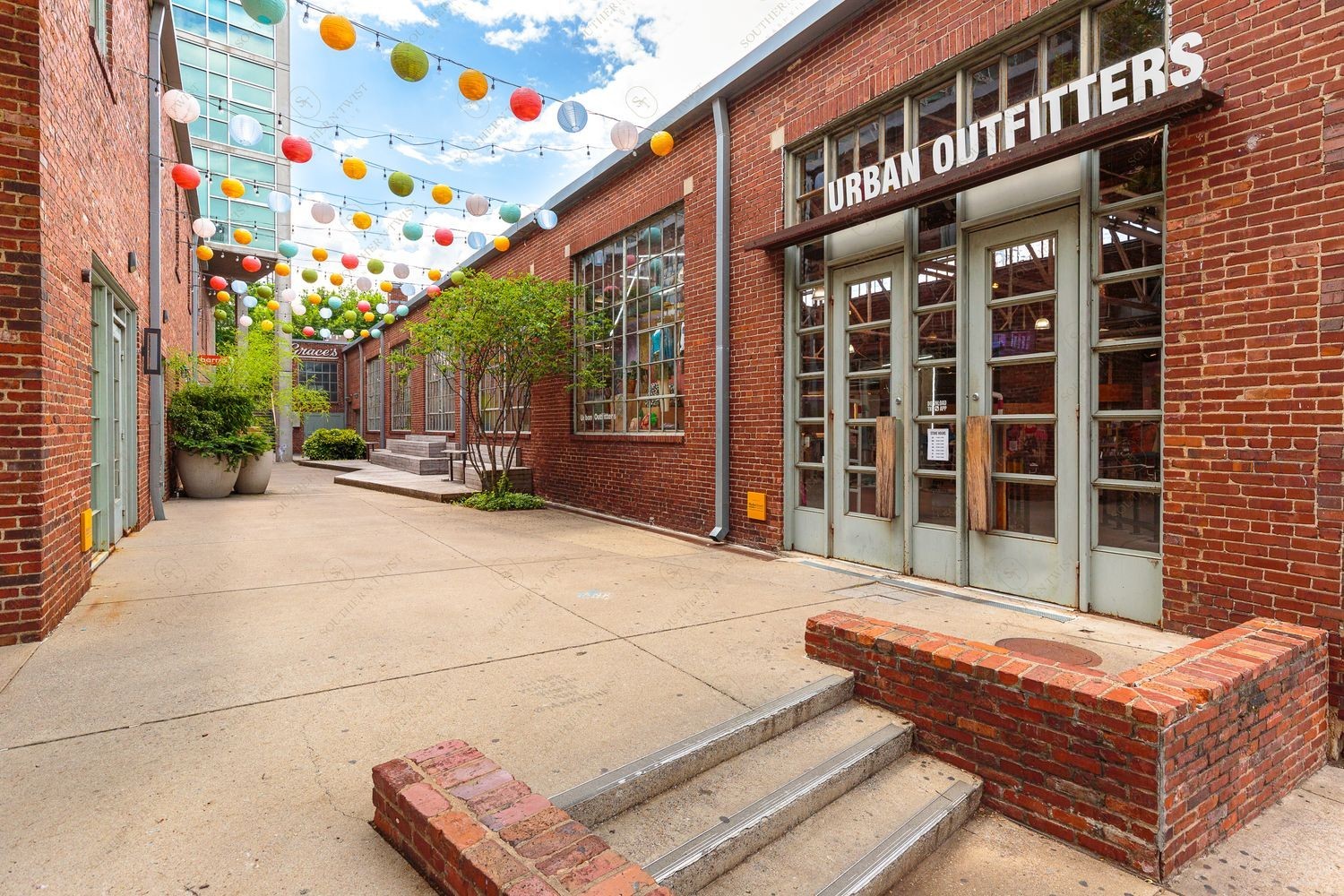 1212 Laurel St Unit: 2009