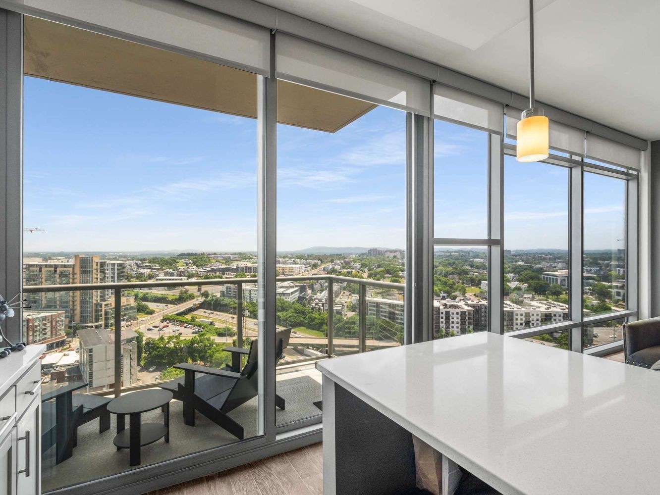 1212 Laurel St Unit: 2009