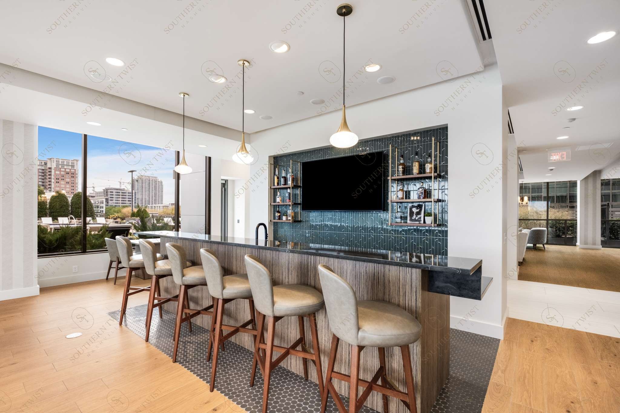 1212 Laurel St Unit: 2009