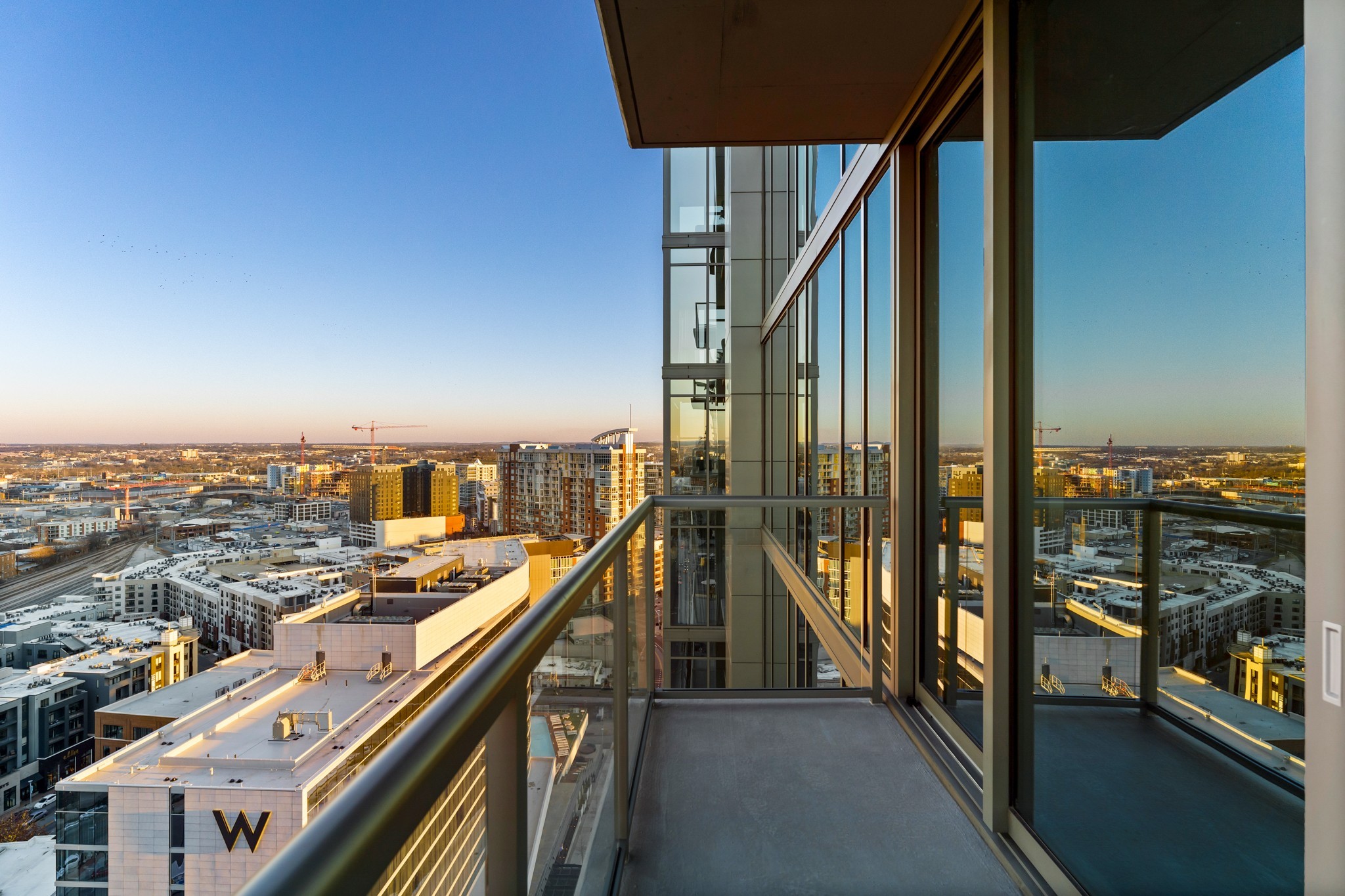 1212 Laurel St Unit: 2002