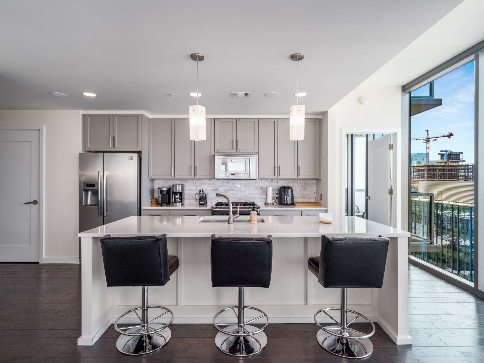 1212 Laurel St Unit: 2002