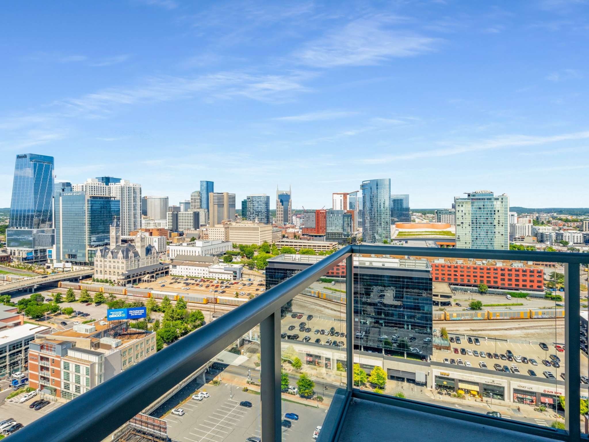 1212 Laurel St Unit: 2002