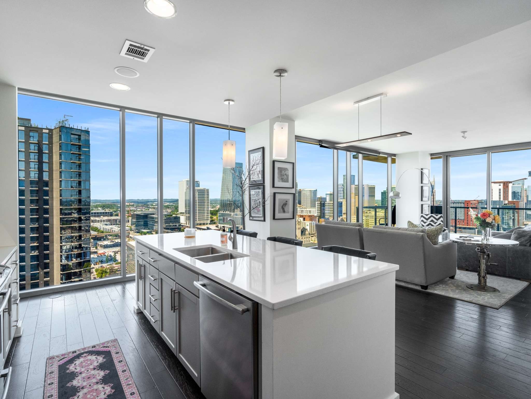 1212 Laurel St Unit: 2002