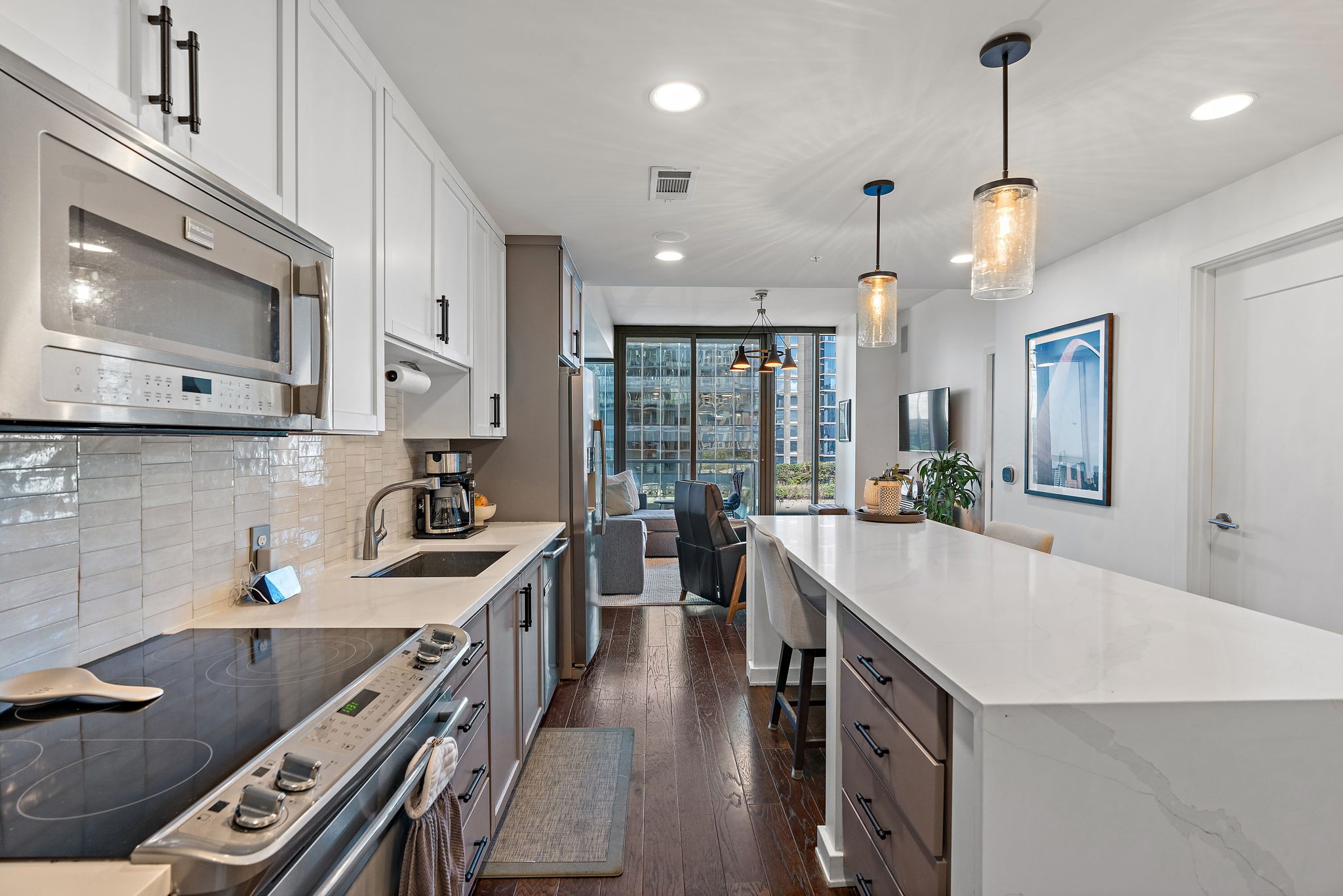 1212 Laurel St Unit: 708