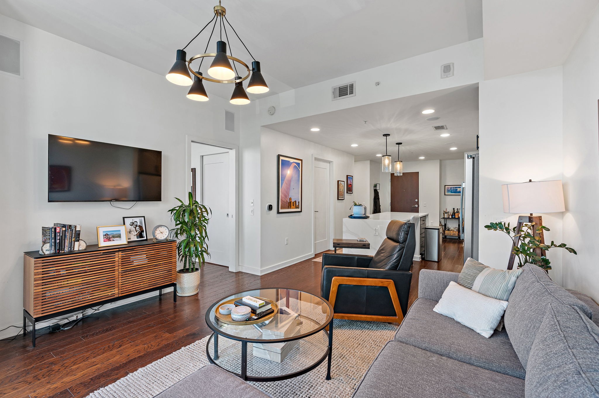 1212 Laurel St Unit: 708