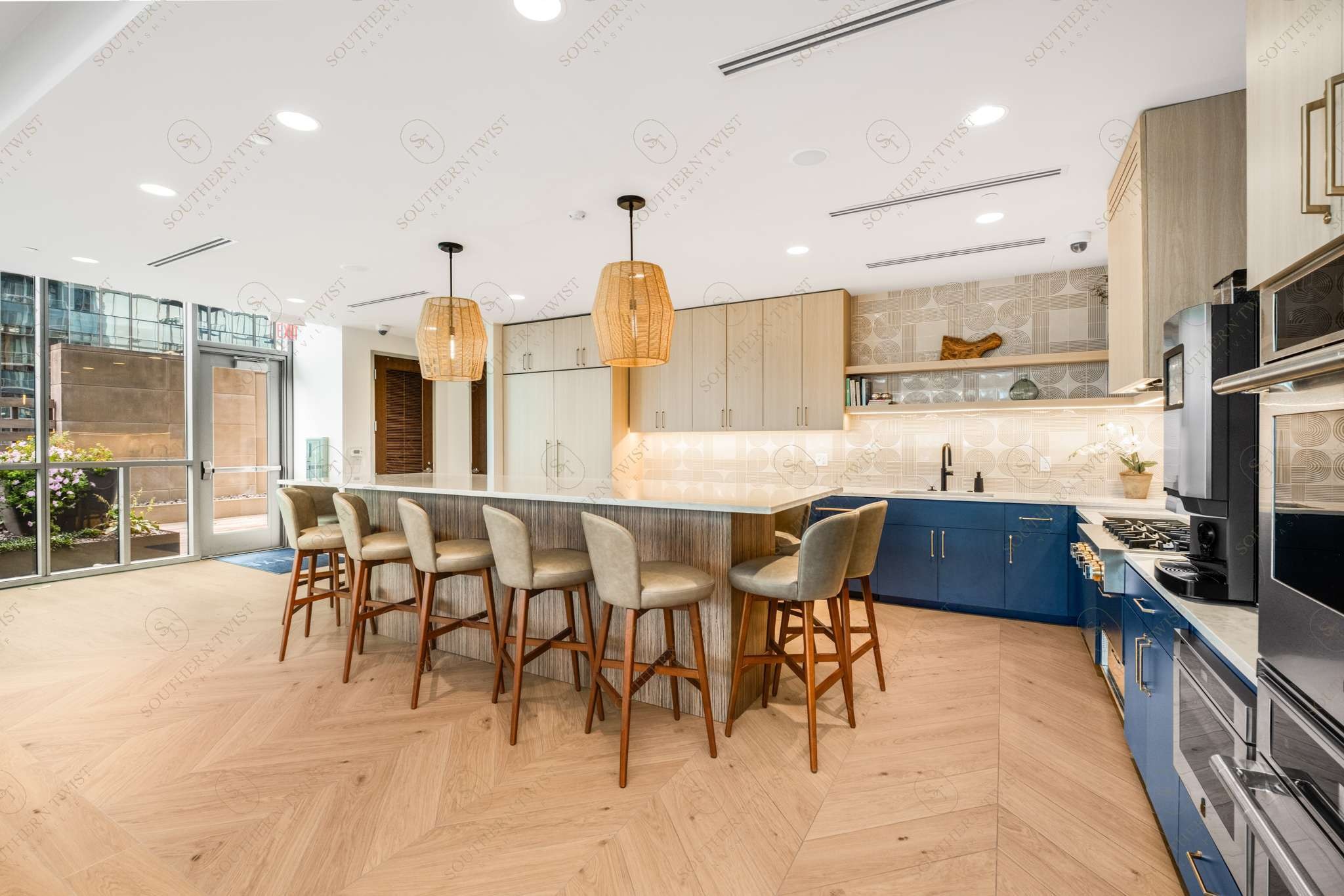 1212 Laurel St Unit: 2206