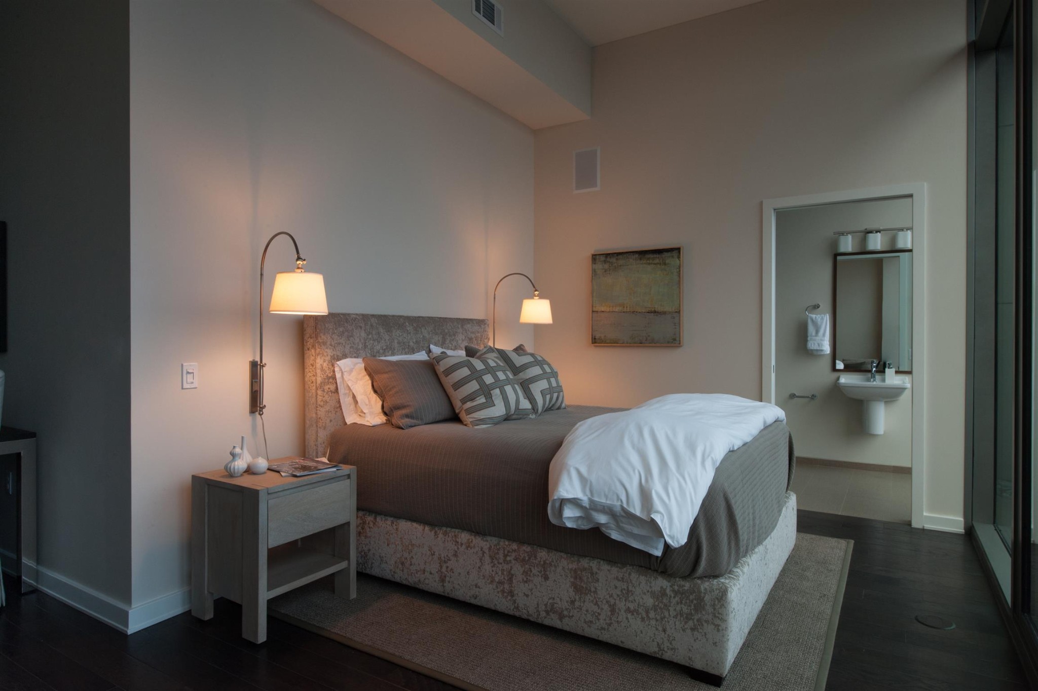 1212 Laurel St Unit: 2206