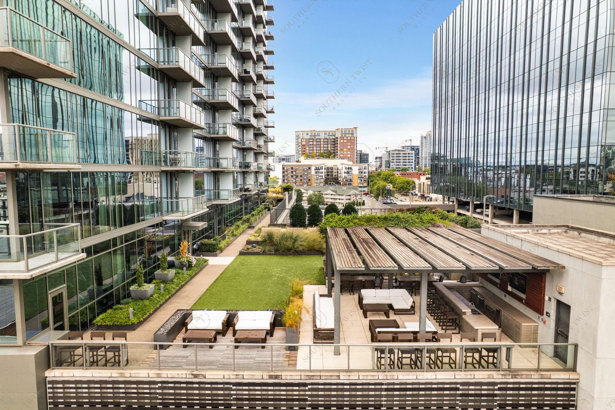 1212 Laurel St Unit: 2206