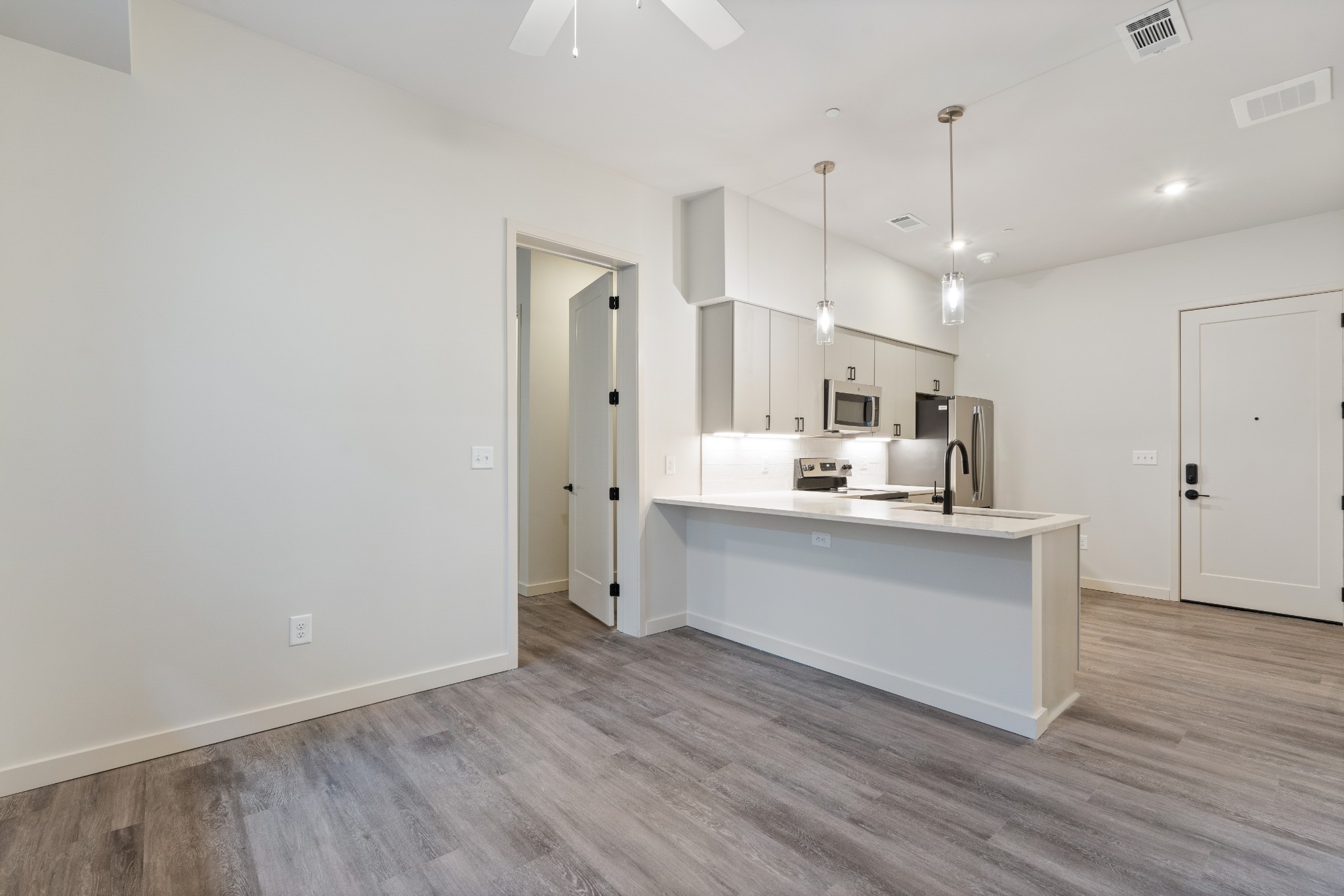 1014 16th Avenue, S Unit: 202