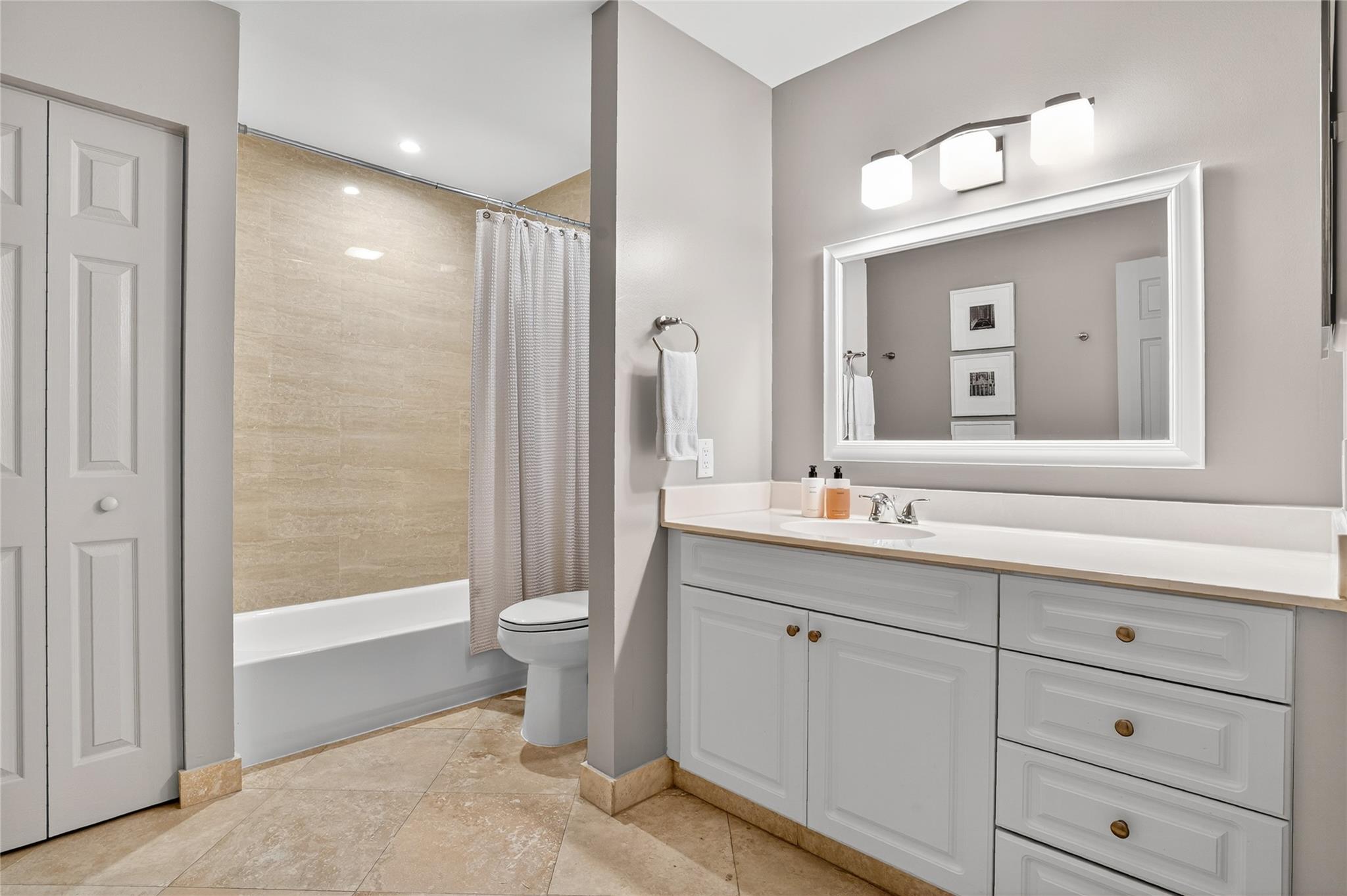 1777 NE 4th Ave B-3