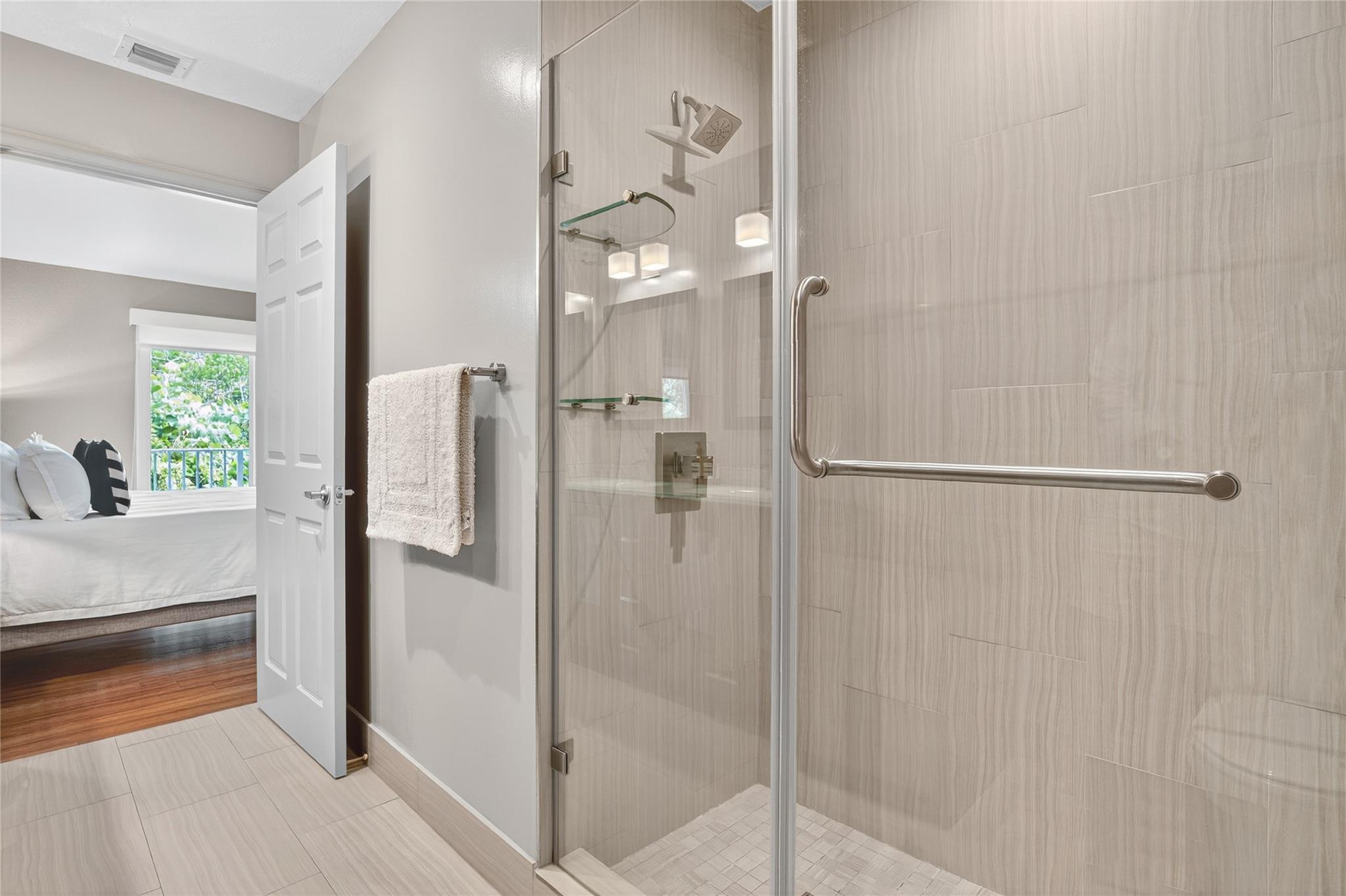 1777 NE 4th Ave B-3