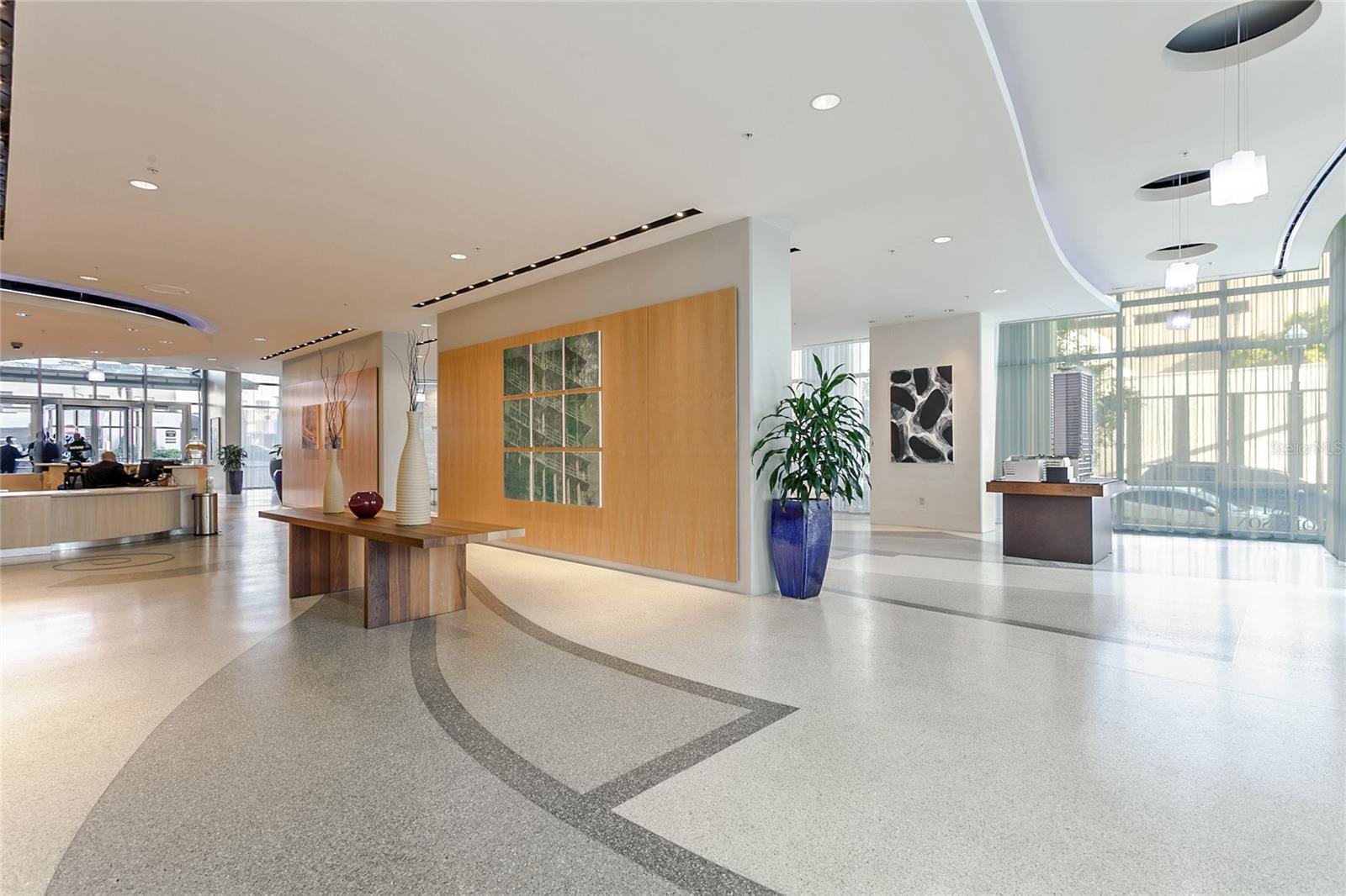 150 E ROBINSON ST #2807