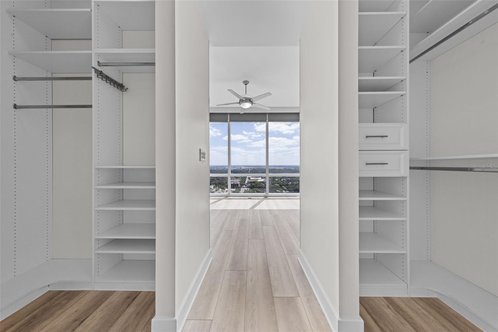 150 E ROBINSON ST #2807