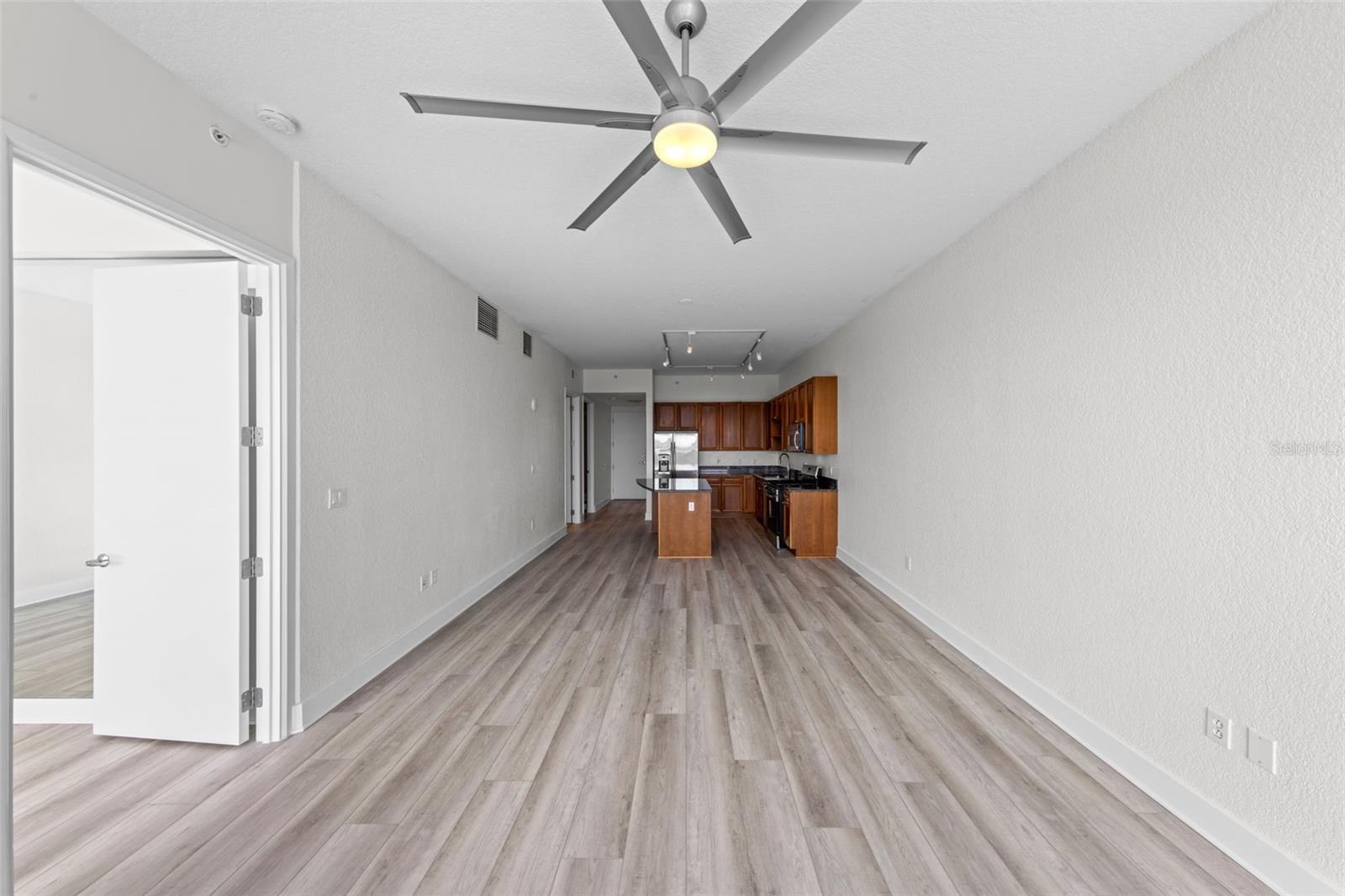 150 E ROBINSON ST #2807