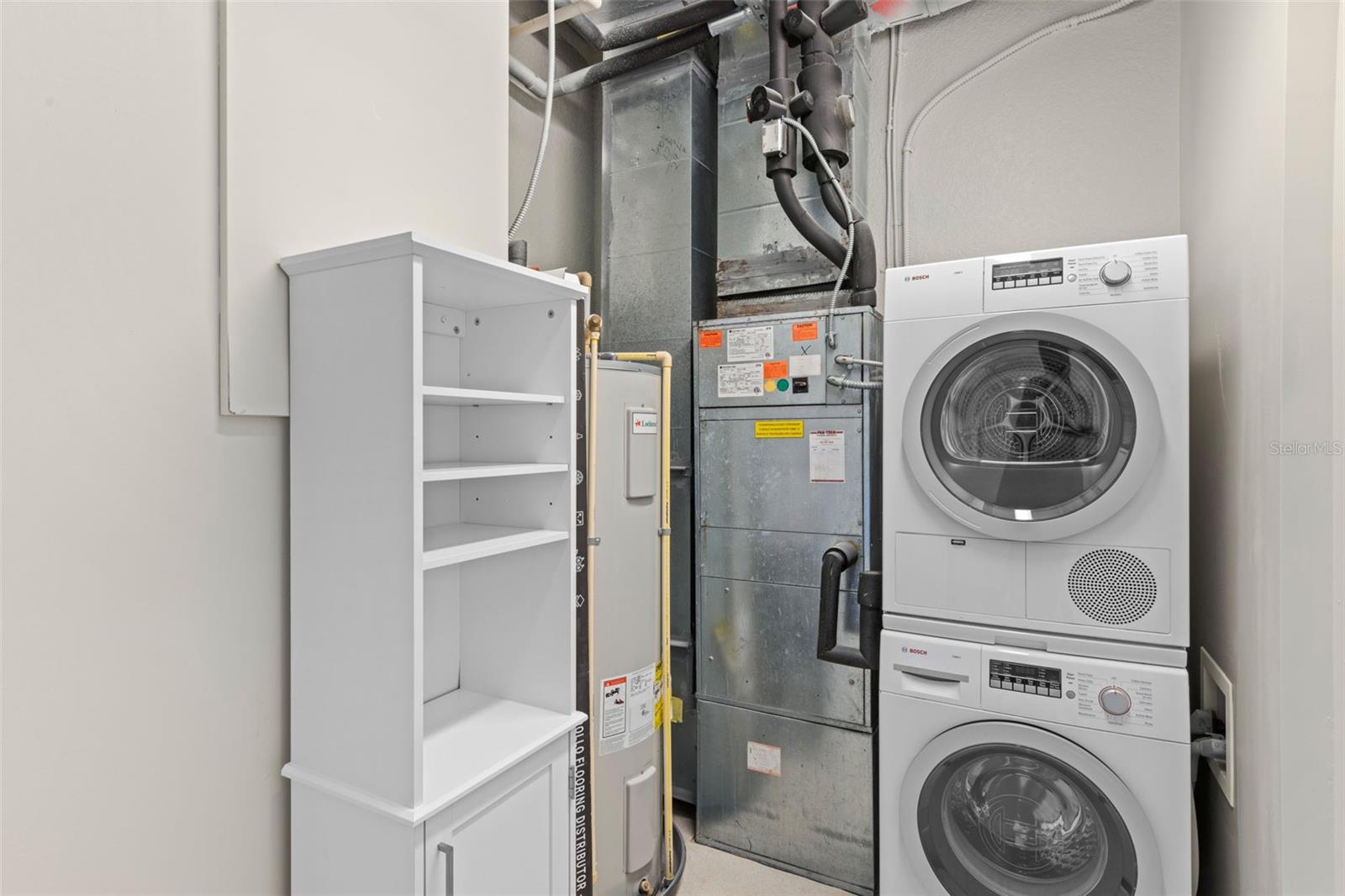 150 E ROBINSON ST #2807