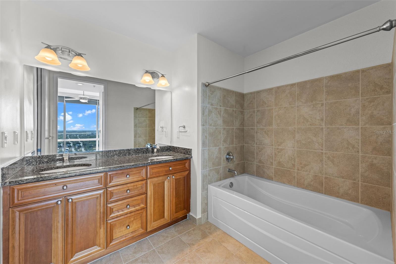 150 E ROBINSON ST #2807