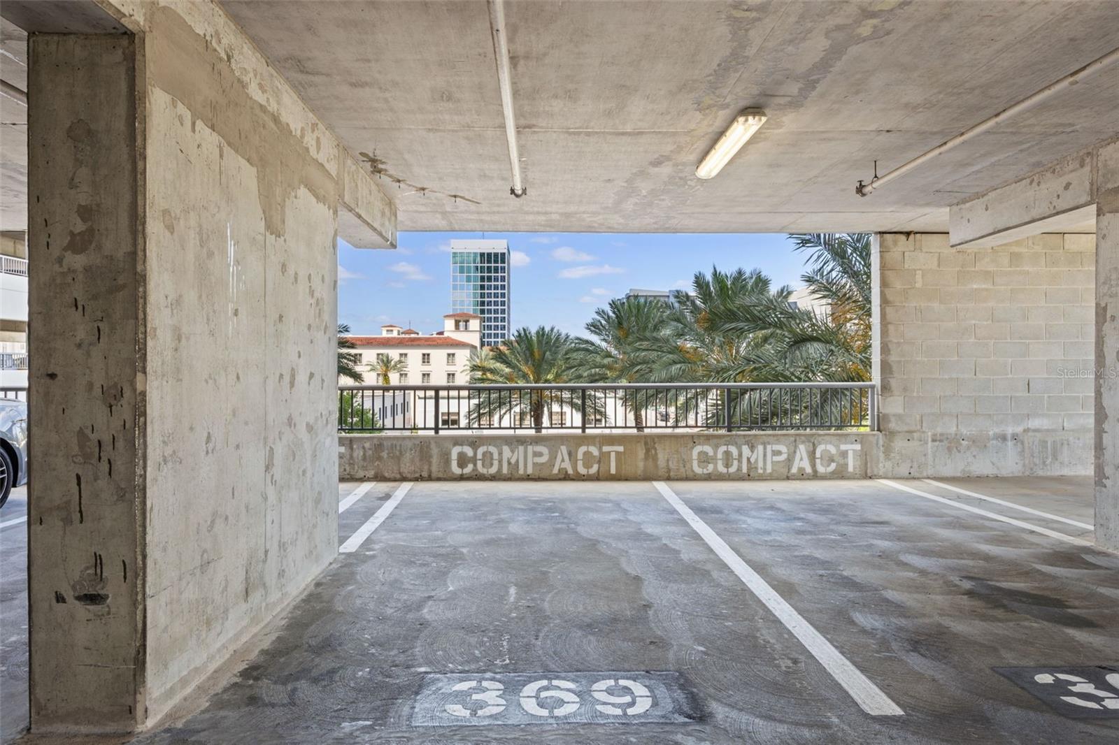 150 E ROBINSON ST #2807