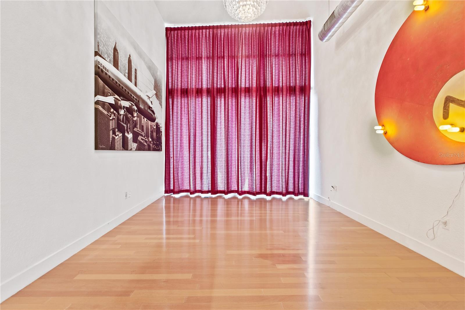 150 E ROBINSON ST #711