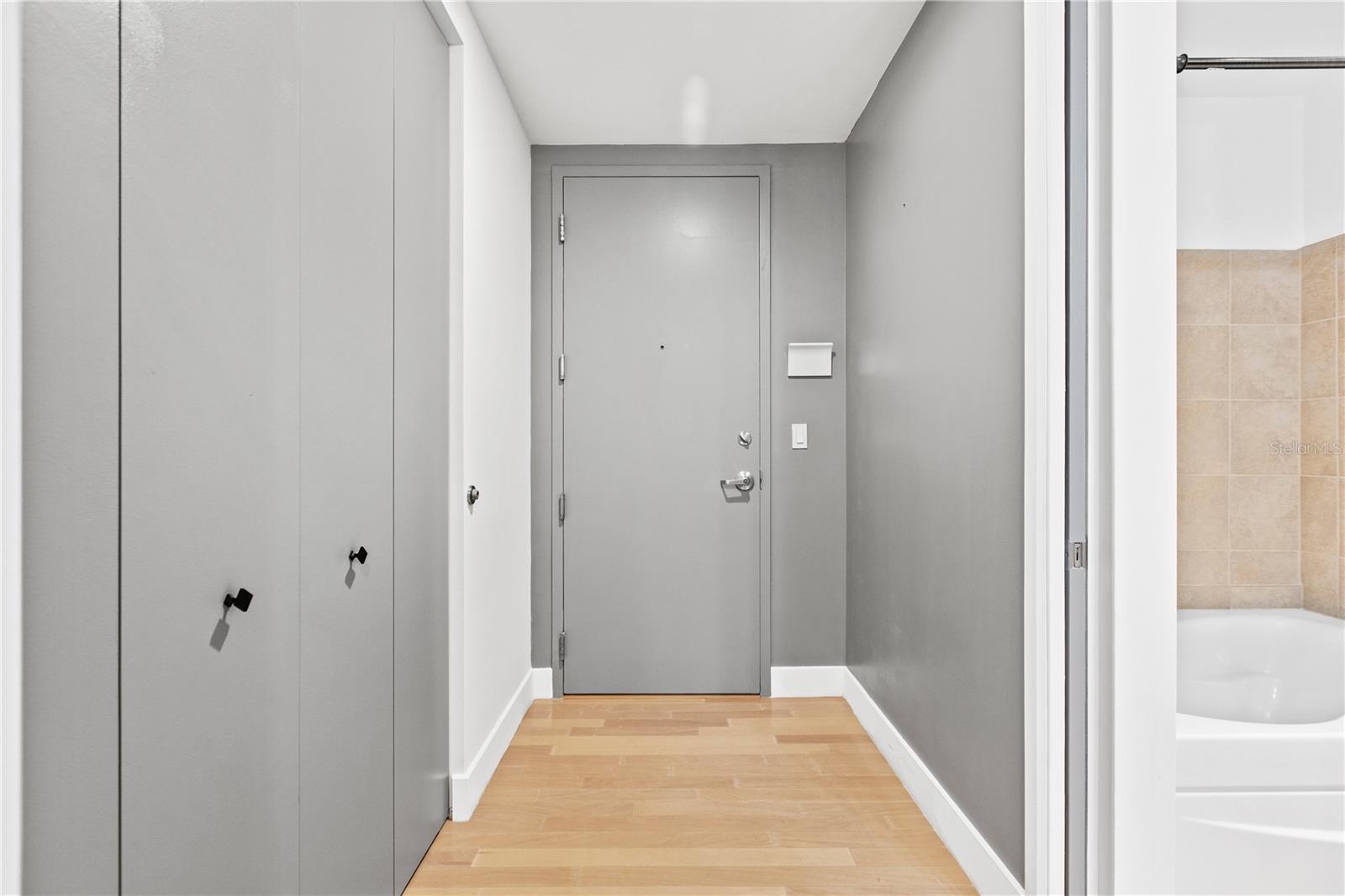 150 E ROBINSON ST #711