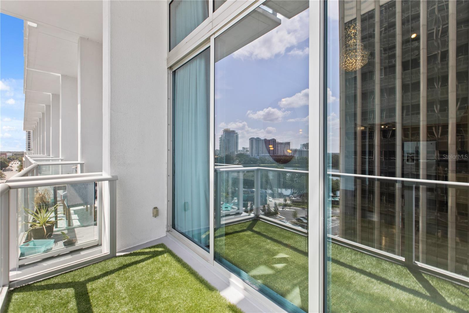 150 E ROBINSON ST #711