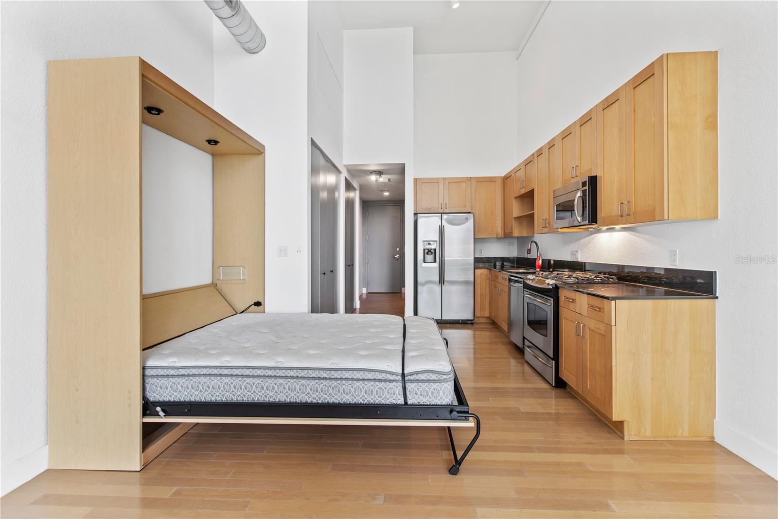 150 E ROBINSON ST #711