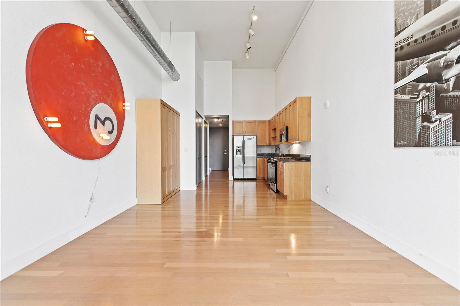 150 E ROBINSON ST #711