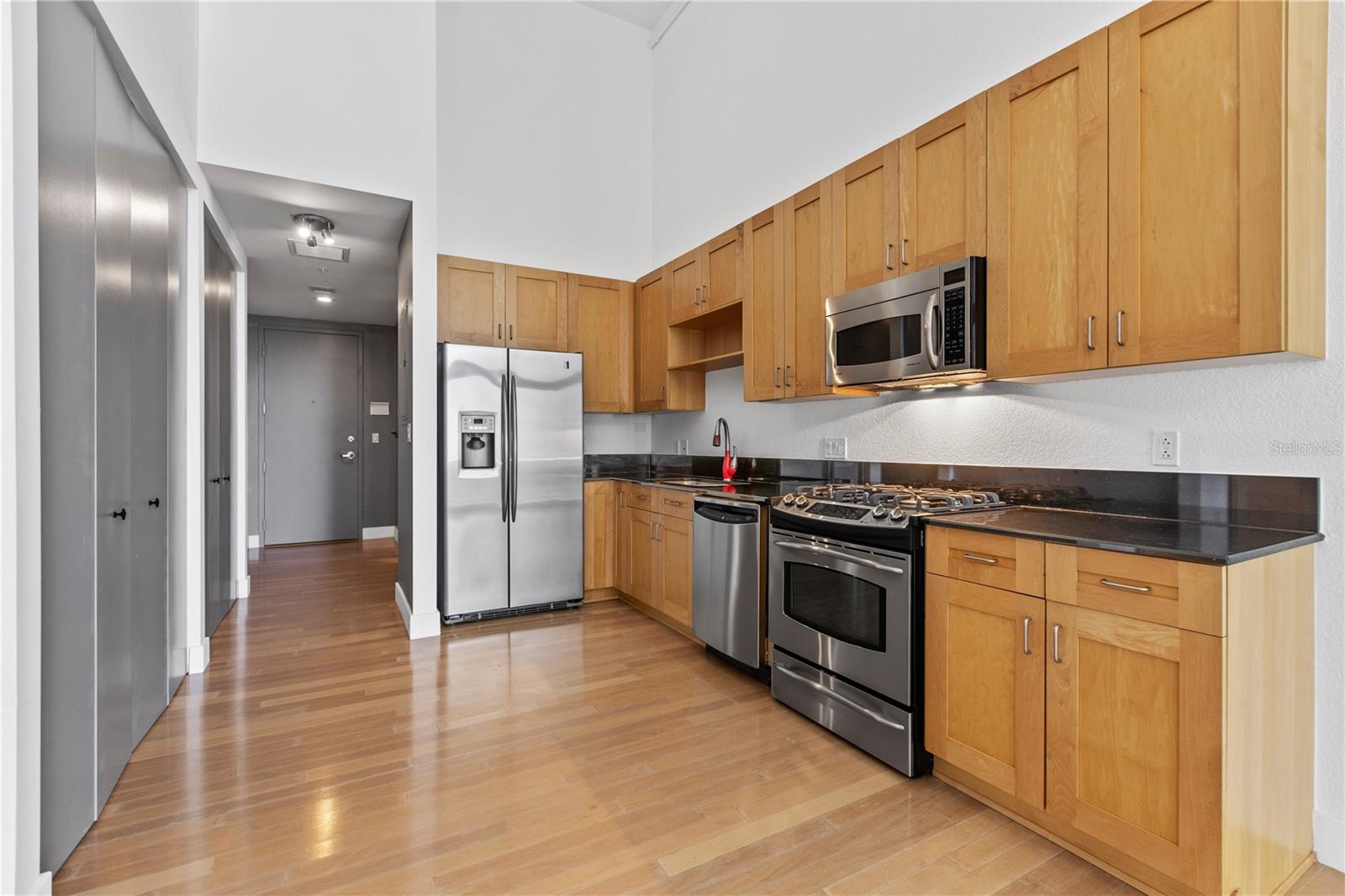 150 E ROBINSON ST #711