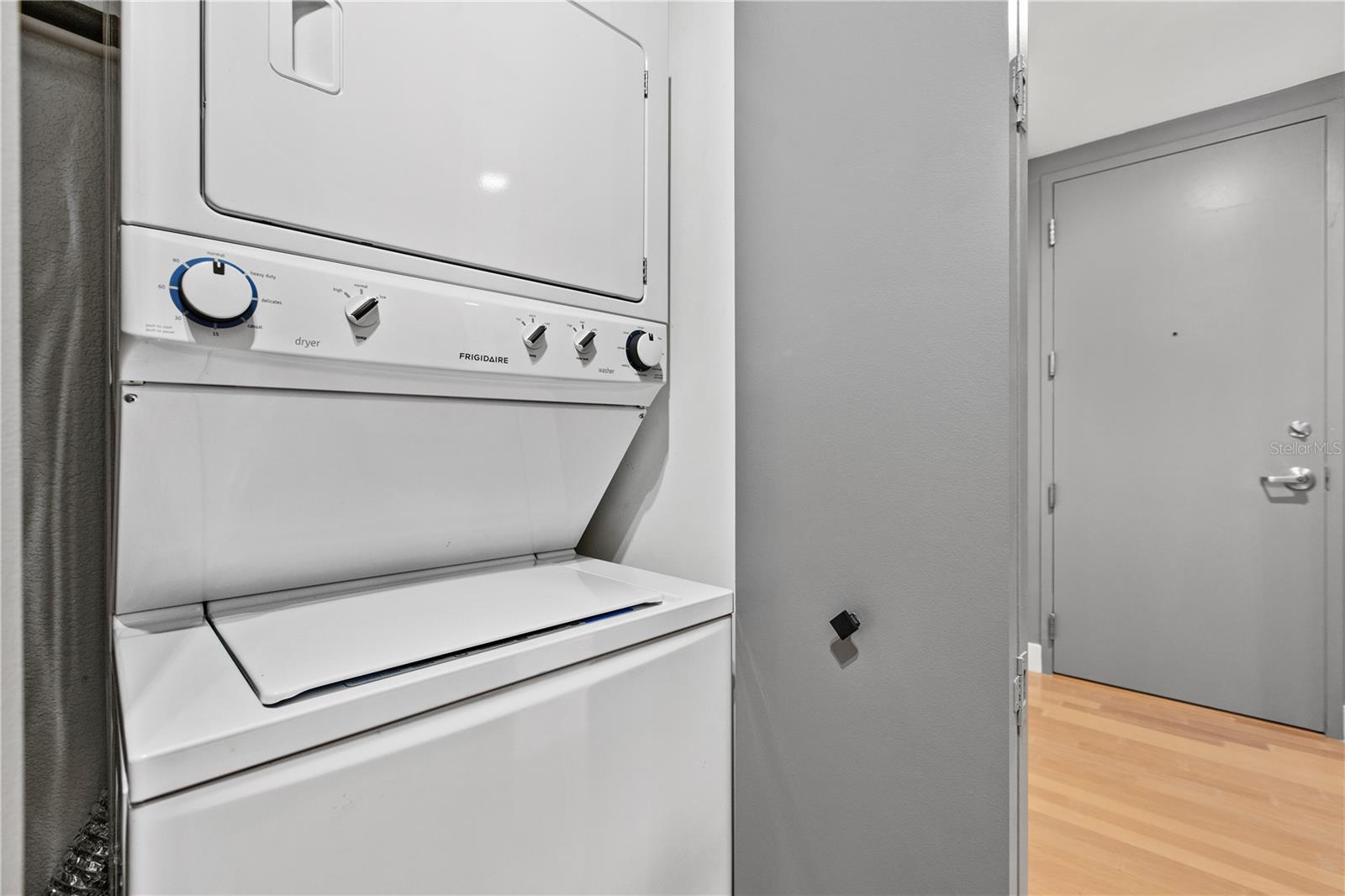 150 E ROBINSON ST #711