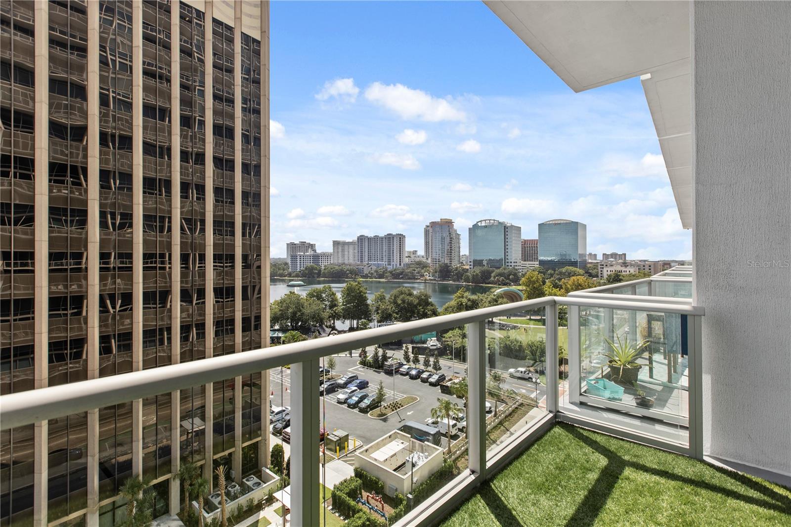 150 E ROBINSON ST #711