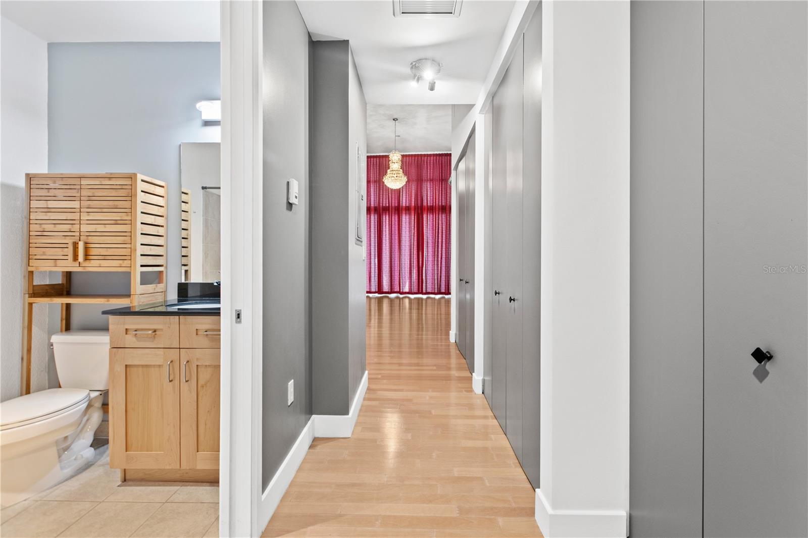 150 E ROBINSON ST #711