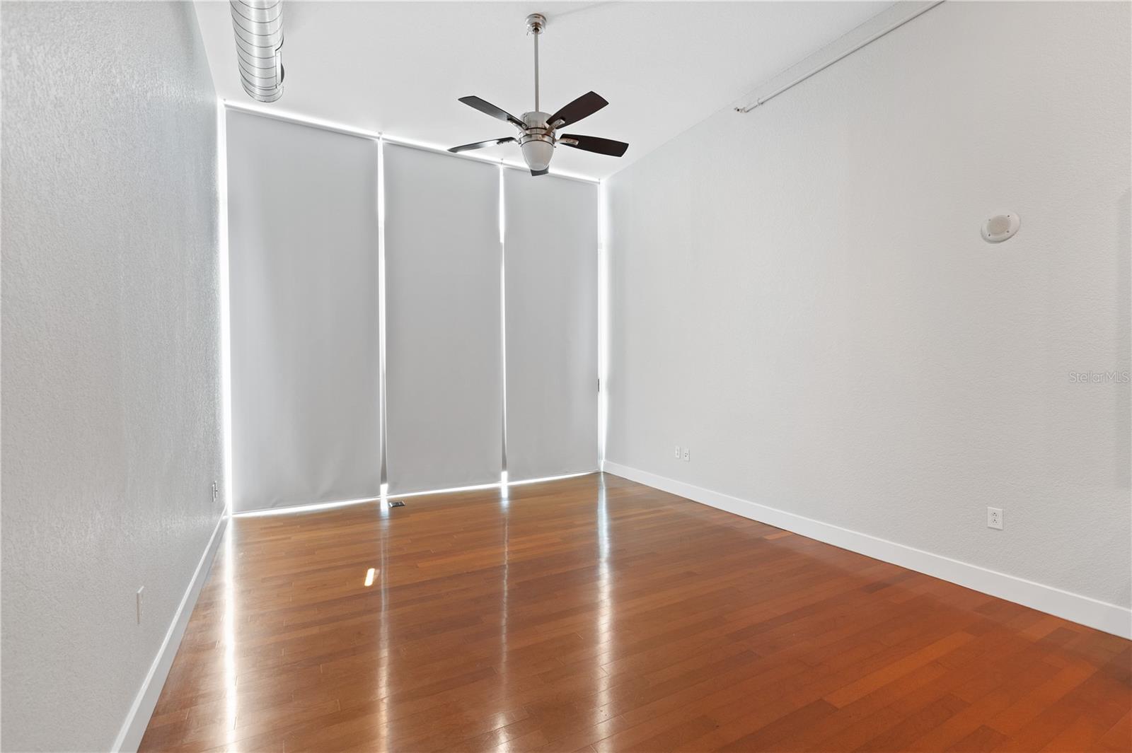 150 E ROBINSON ST #615