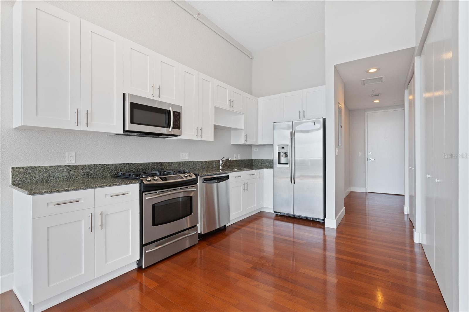 150 E ROBINSON ST #615